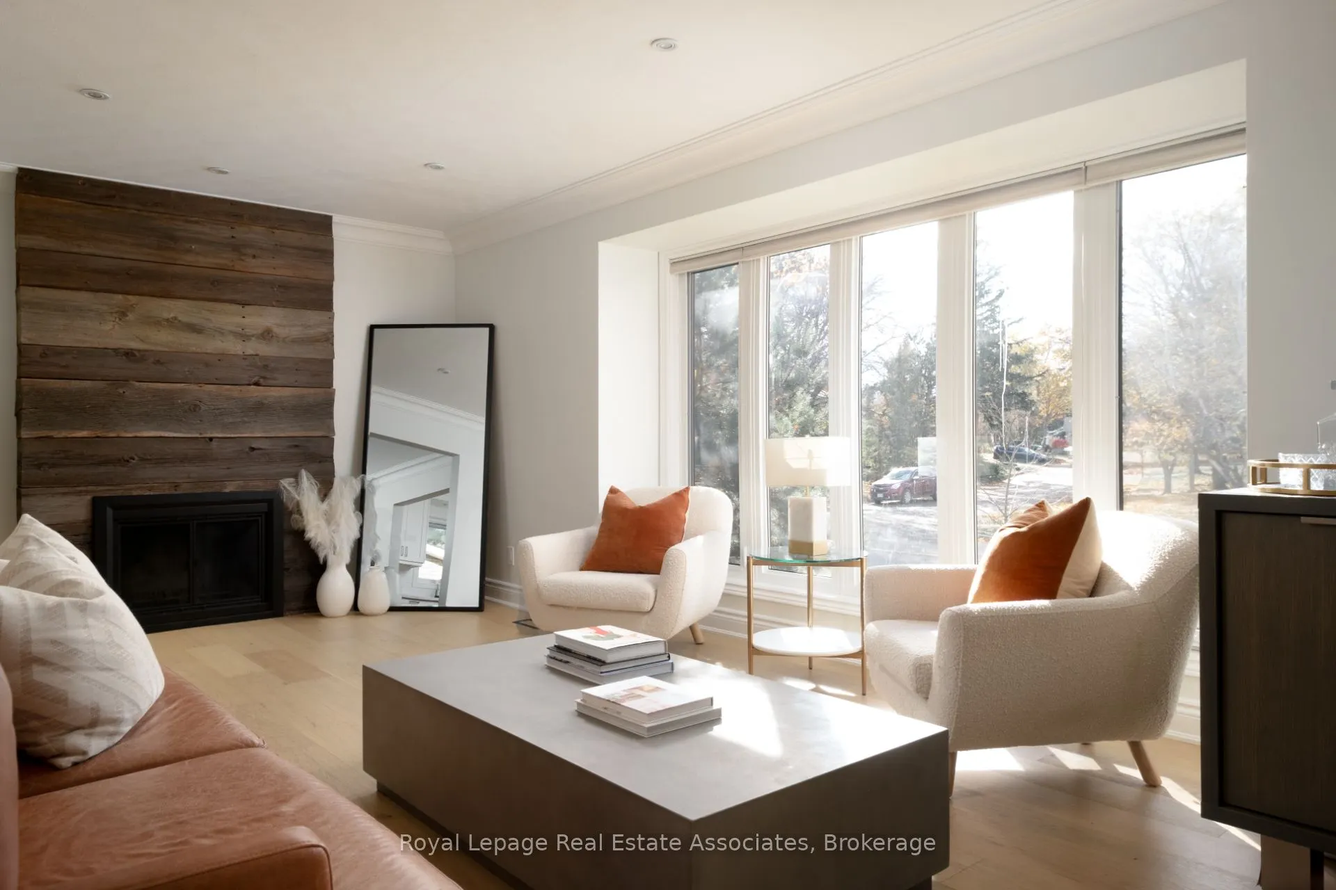 134 Fairwood Place W
