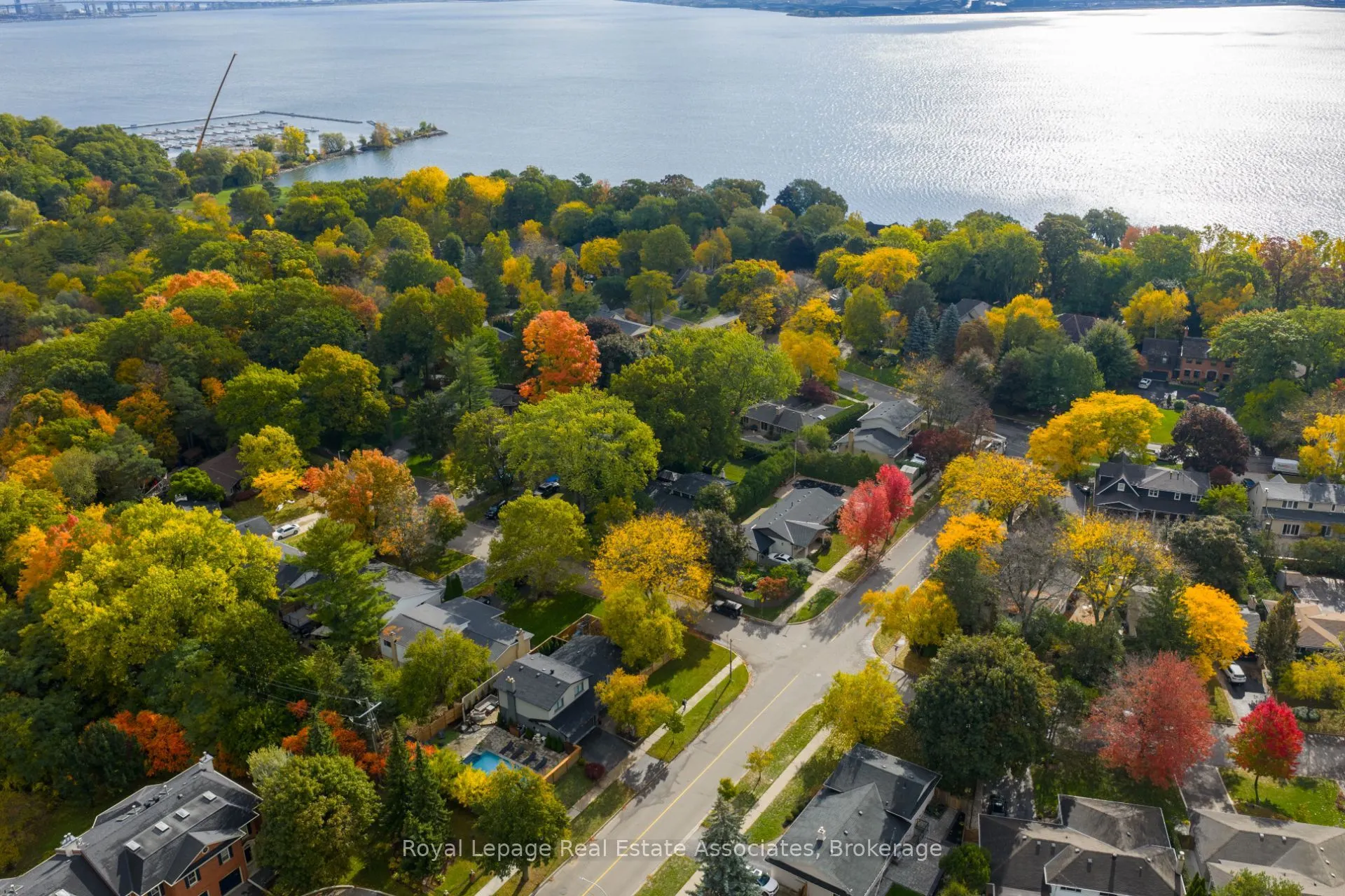 134 Fairwood Place W