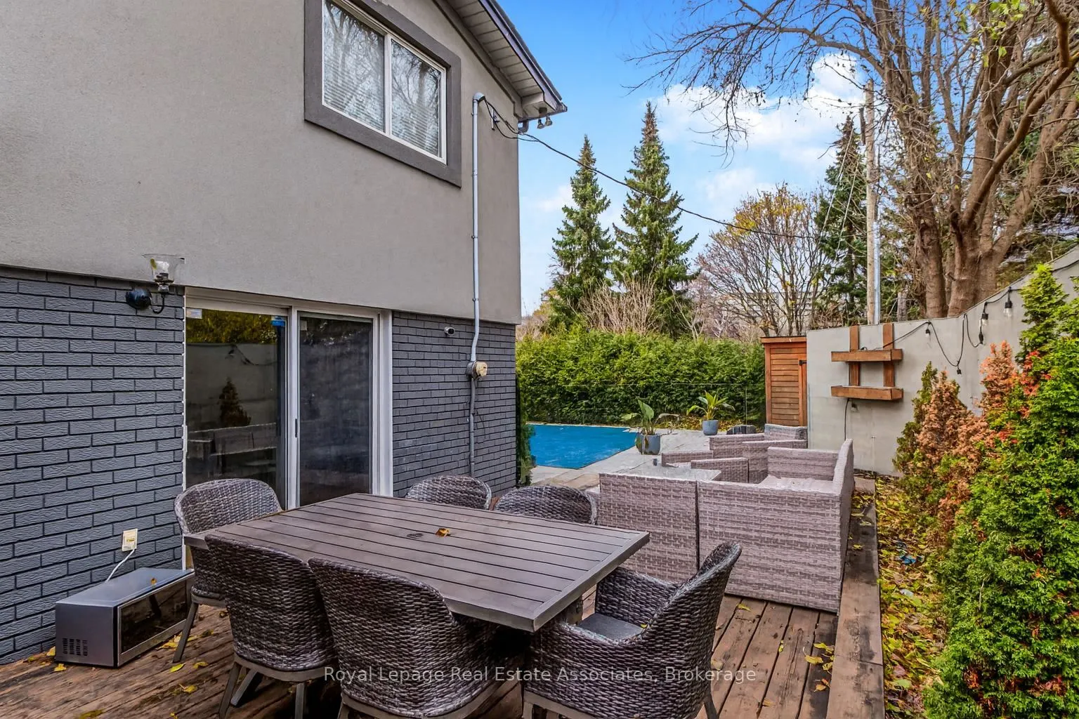 134 Fairwood Place W