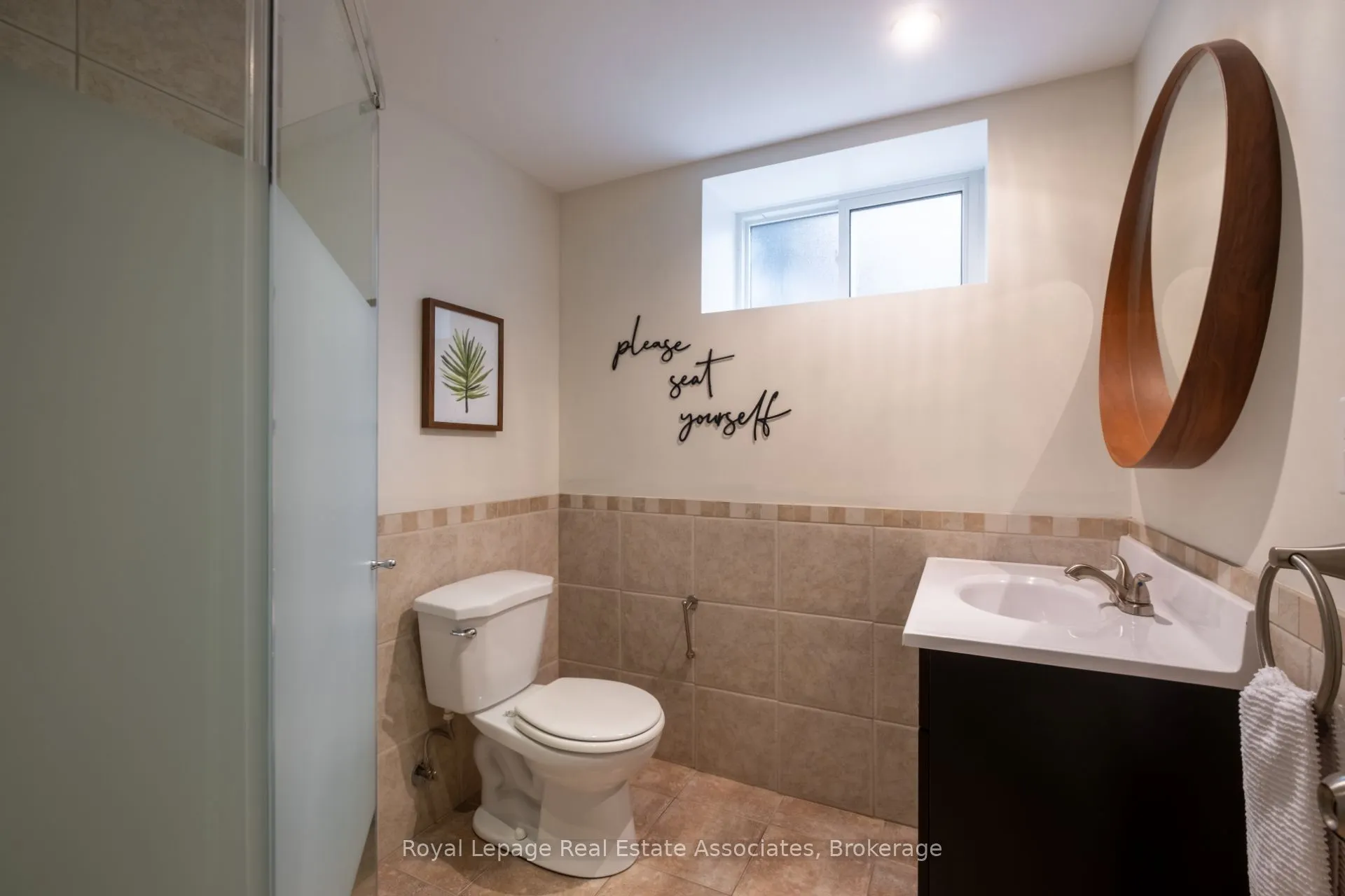 134 Fairwood Place W