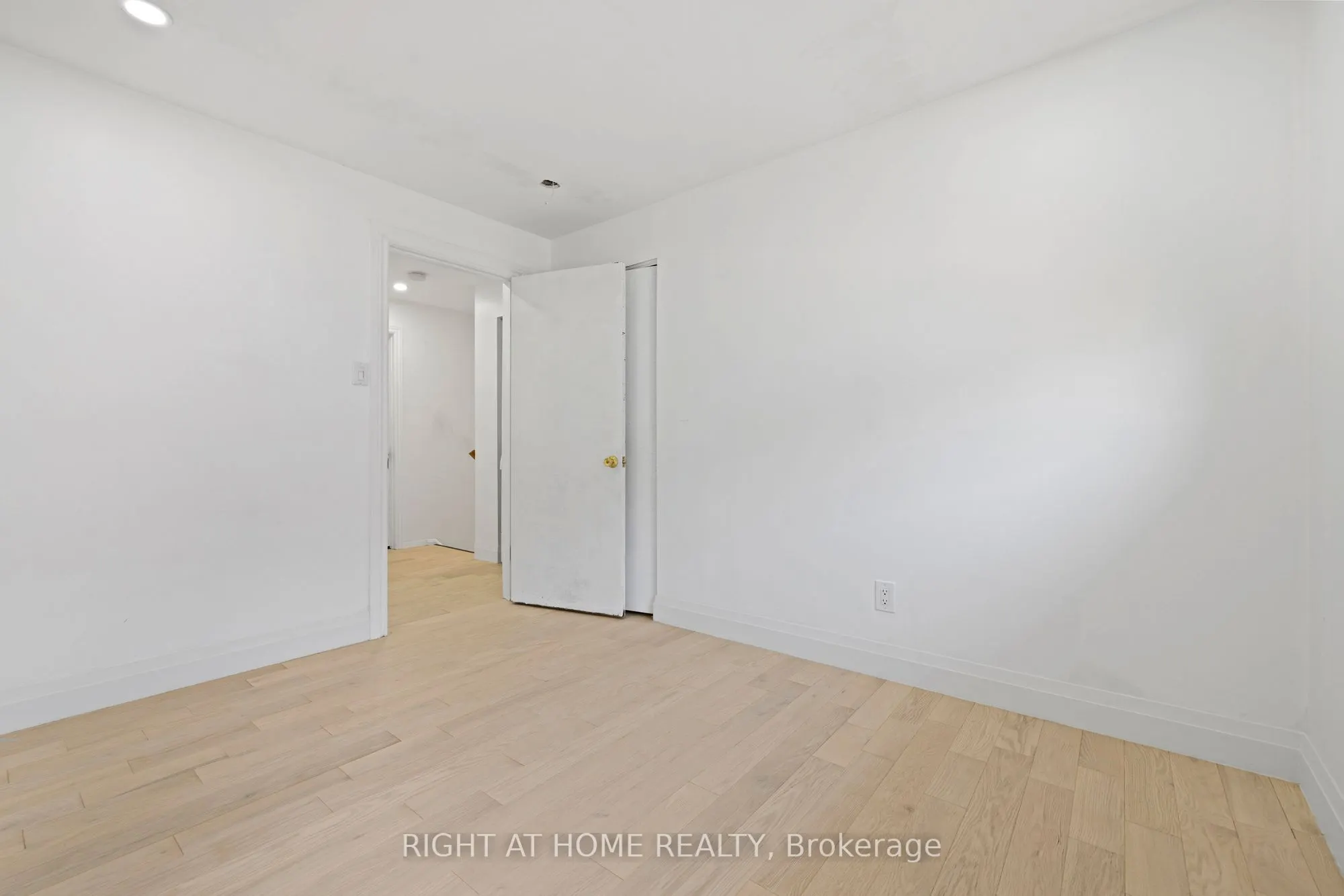 1147 Saturnia Crescent