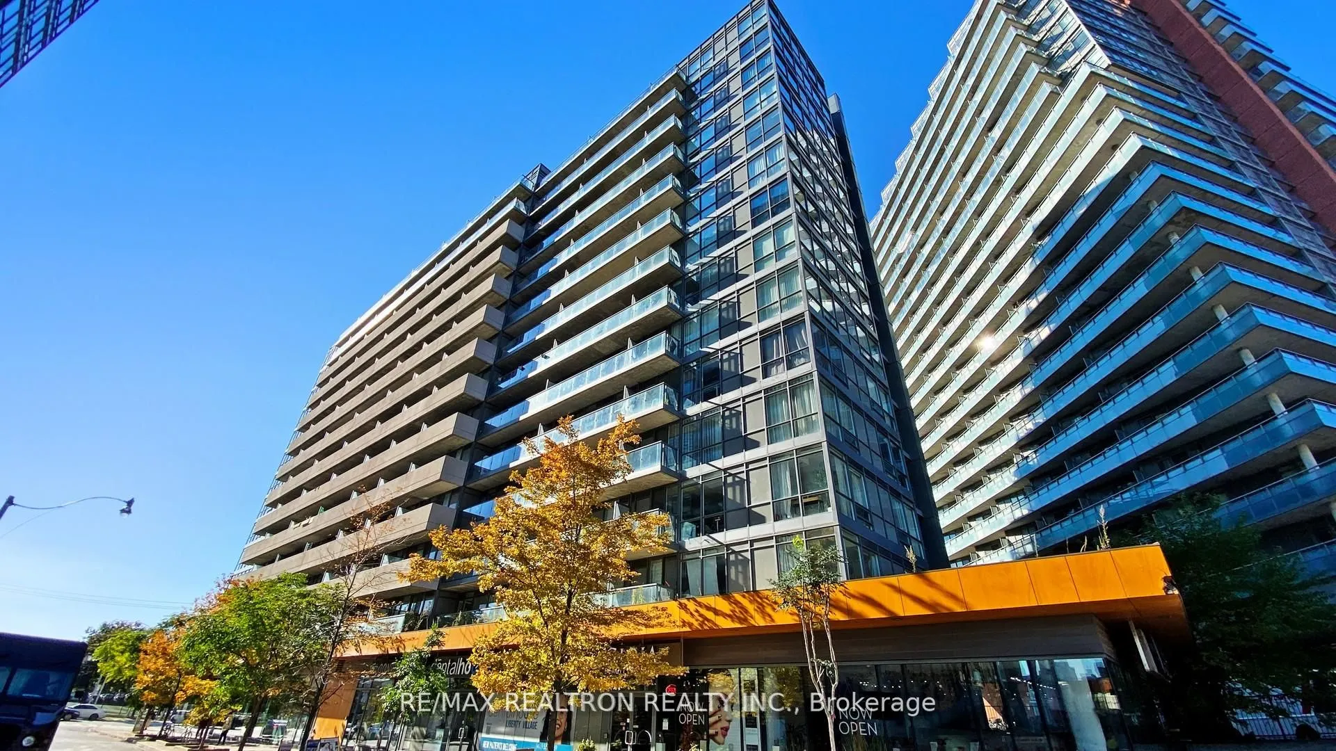 20 Joe Shuster Way ##202