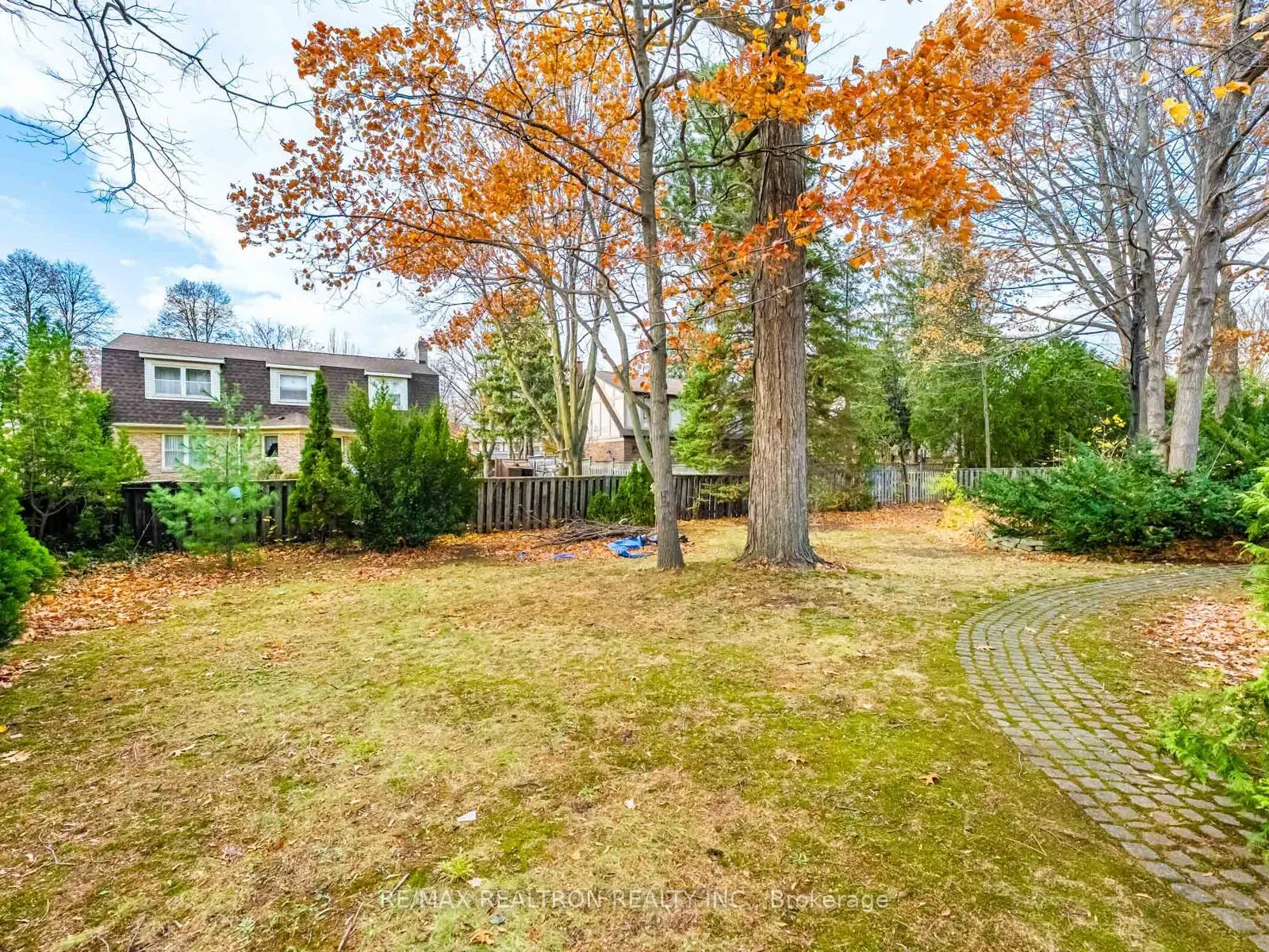 1847 Will Scarlett Drive