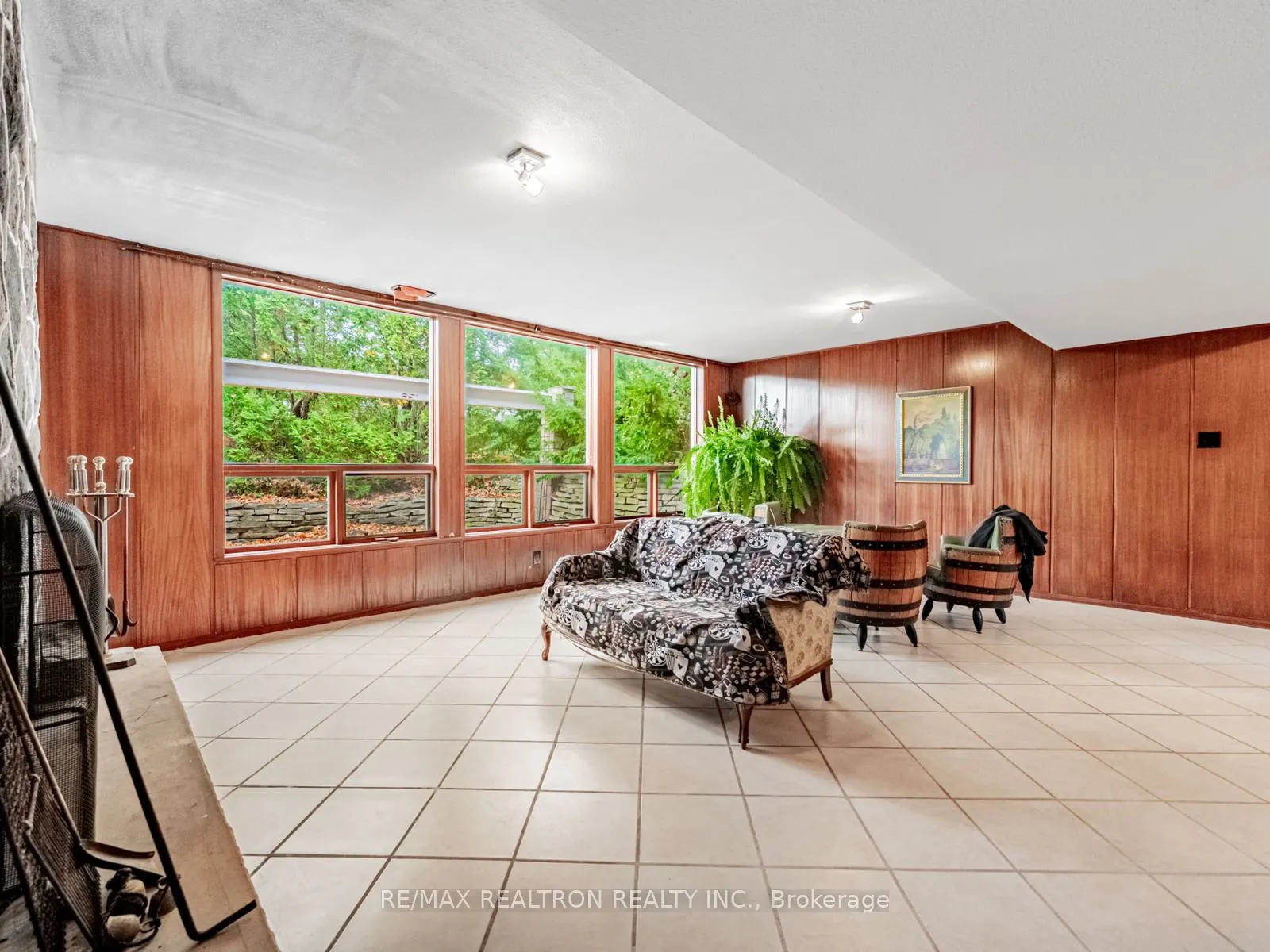 1847 Will Scarlett Drive
