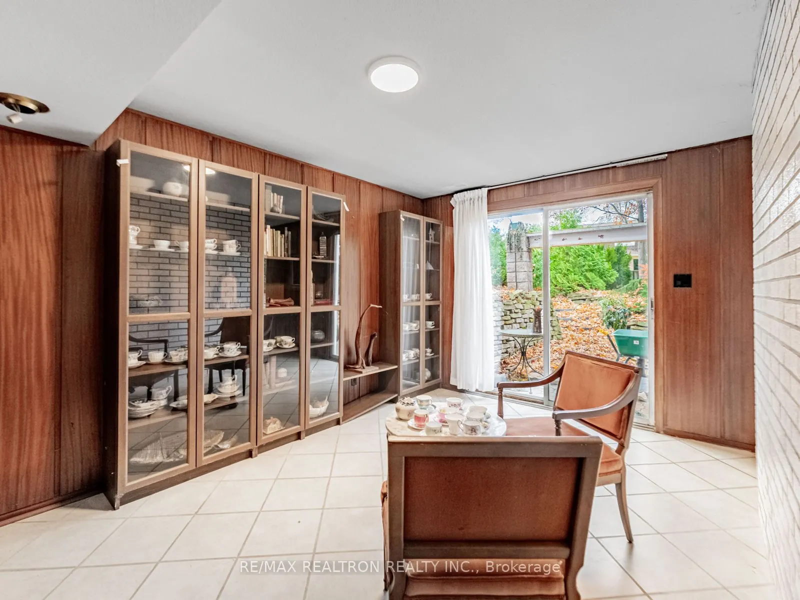 1847 Will Scarlett Drive