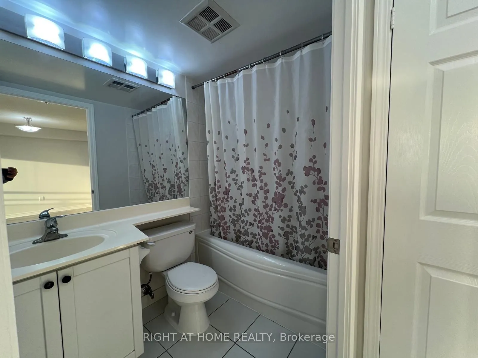 55 Strathaven Drive #1808