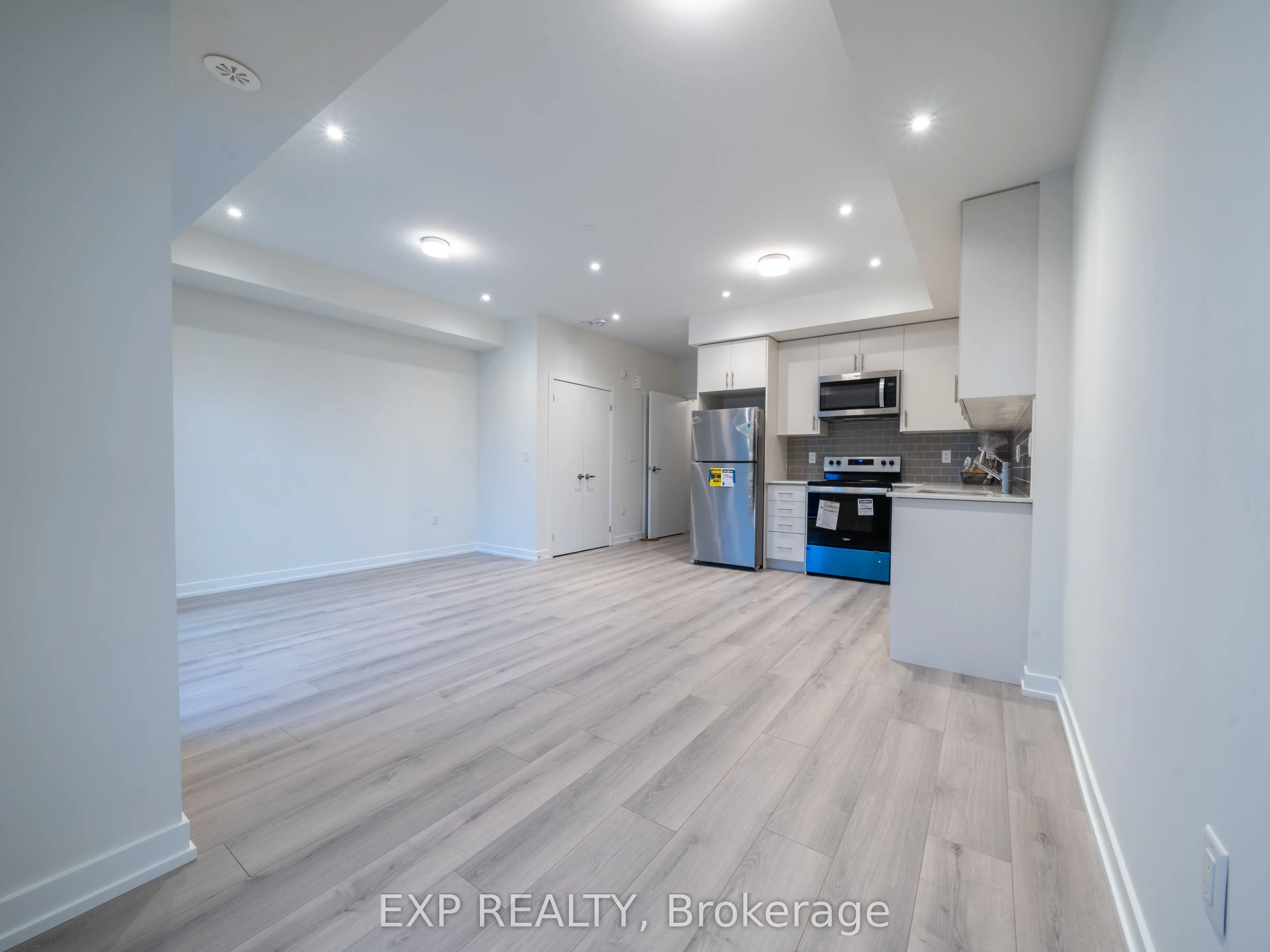 3566 Colonial Drive #19