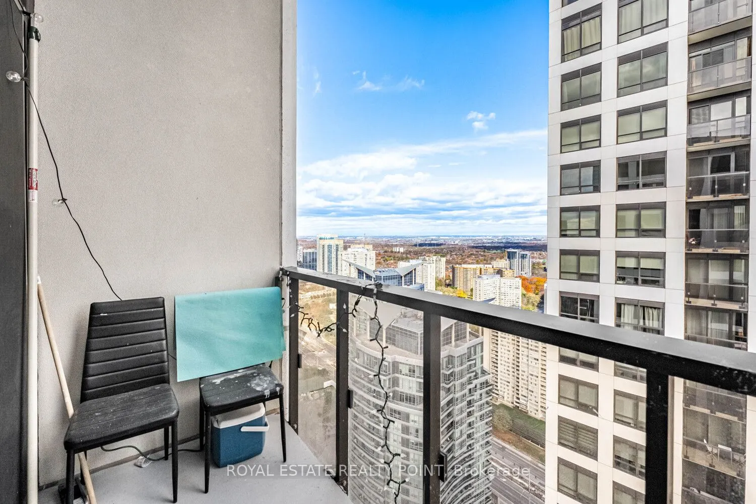 36 Elm Drive W #3702