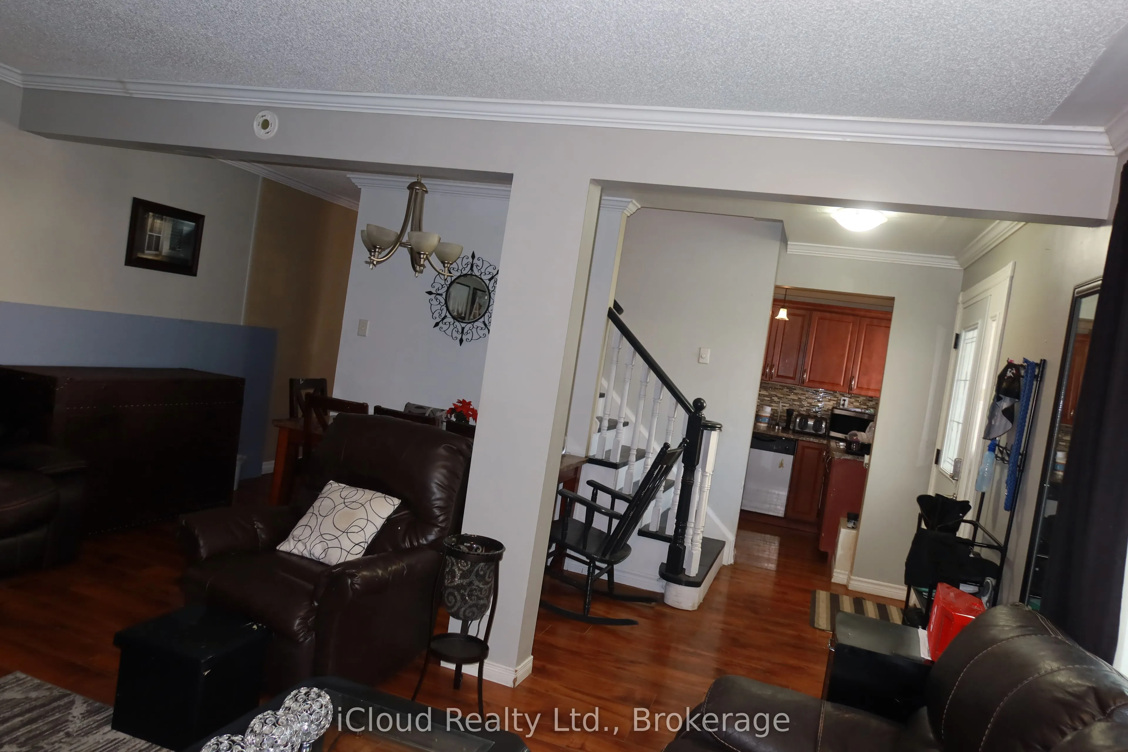 9 Hazelglen Court