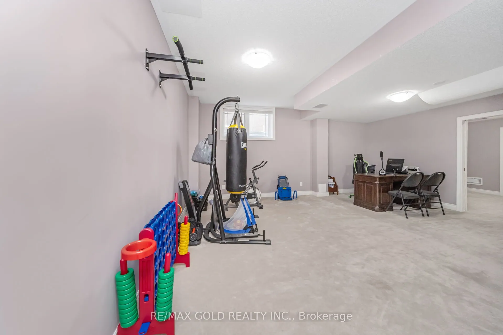 6 ayrshire Court