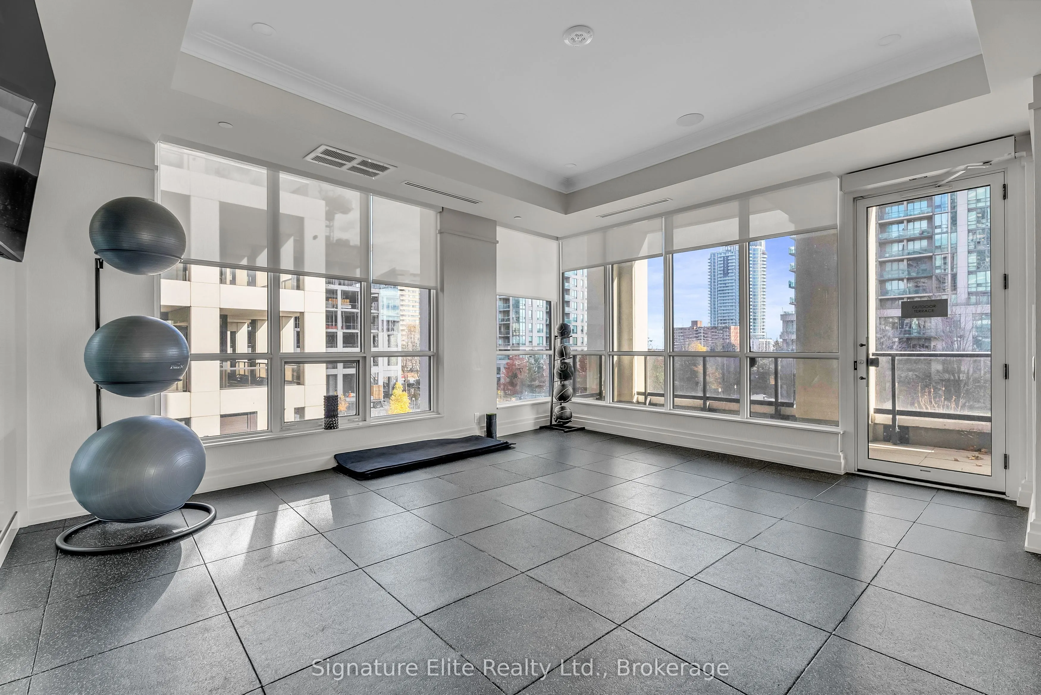 36 Elm Drive #3402