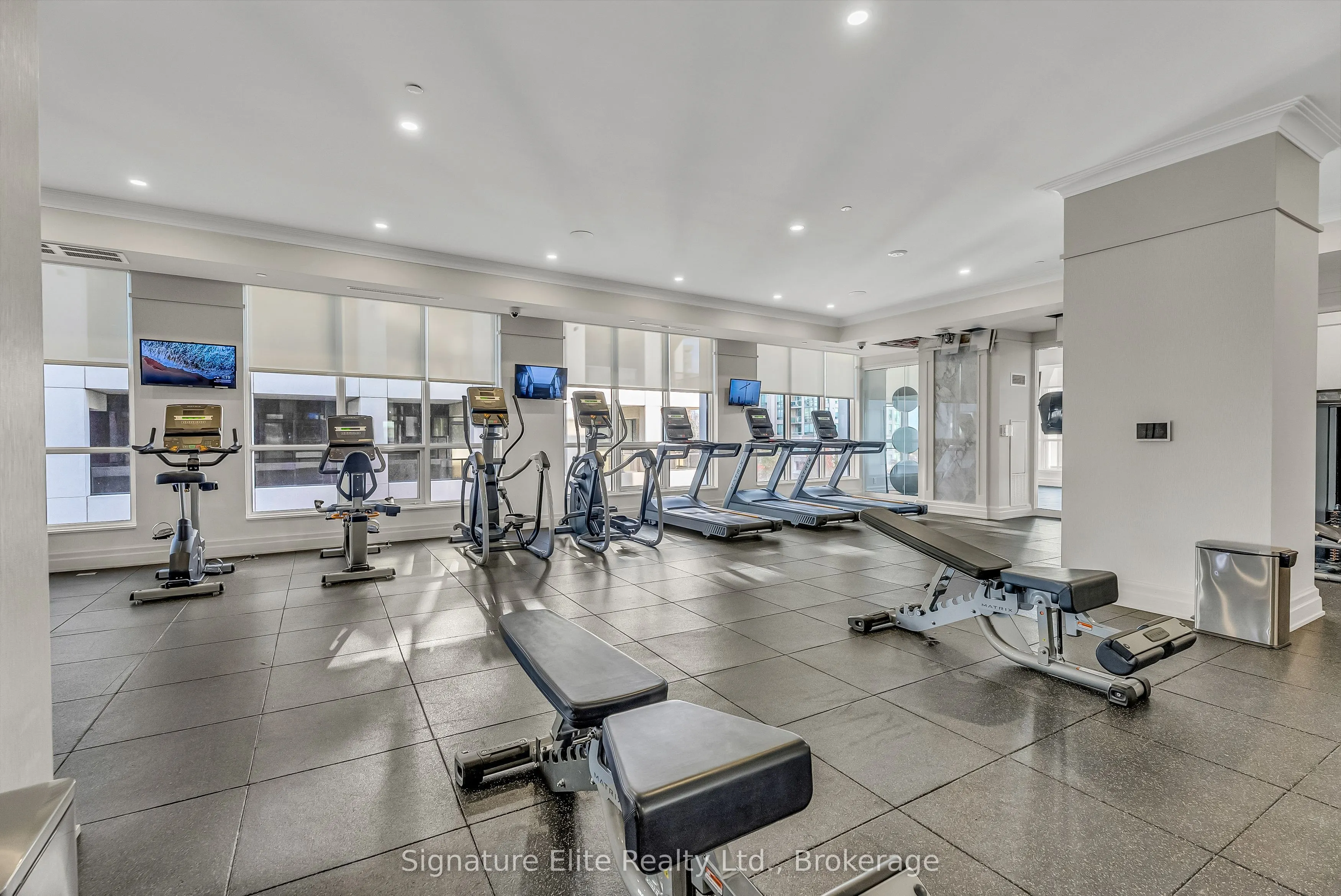 36 Elm Drive #3402