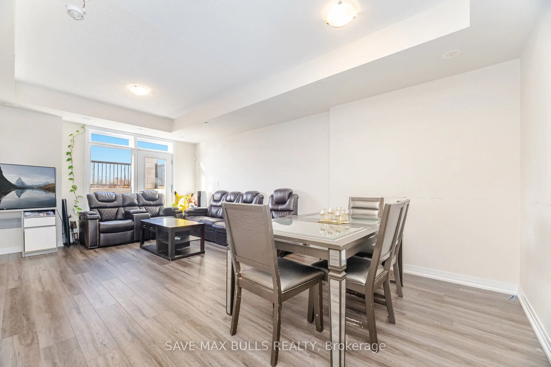 1589 Rose Way #119