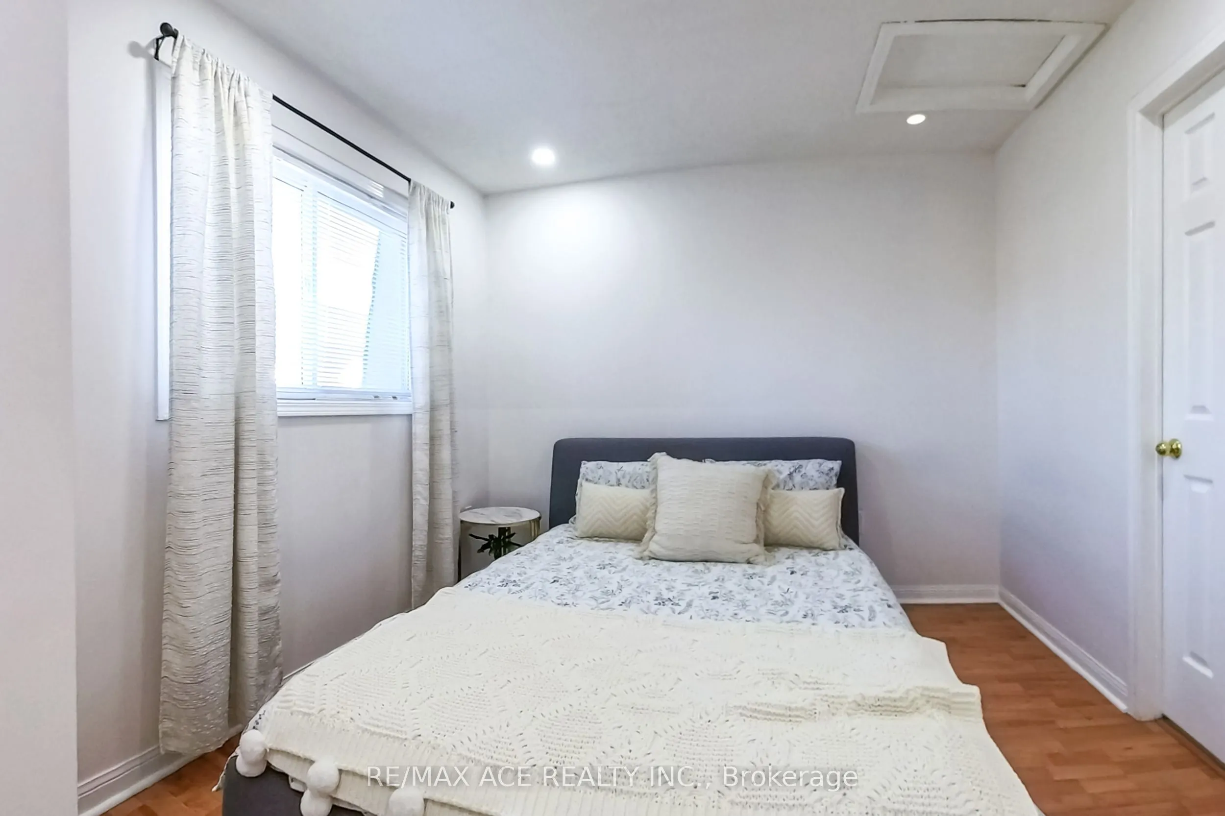 1525 South Parade Court #22
