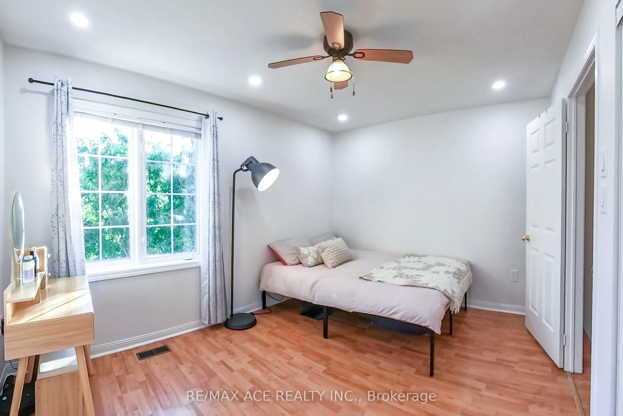1525 South Parade Court #22