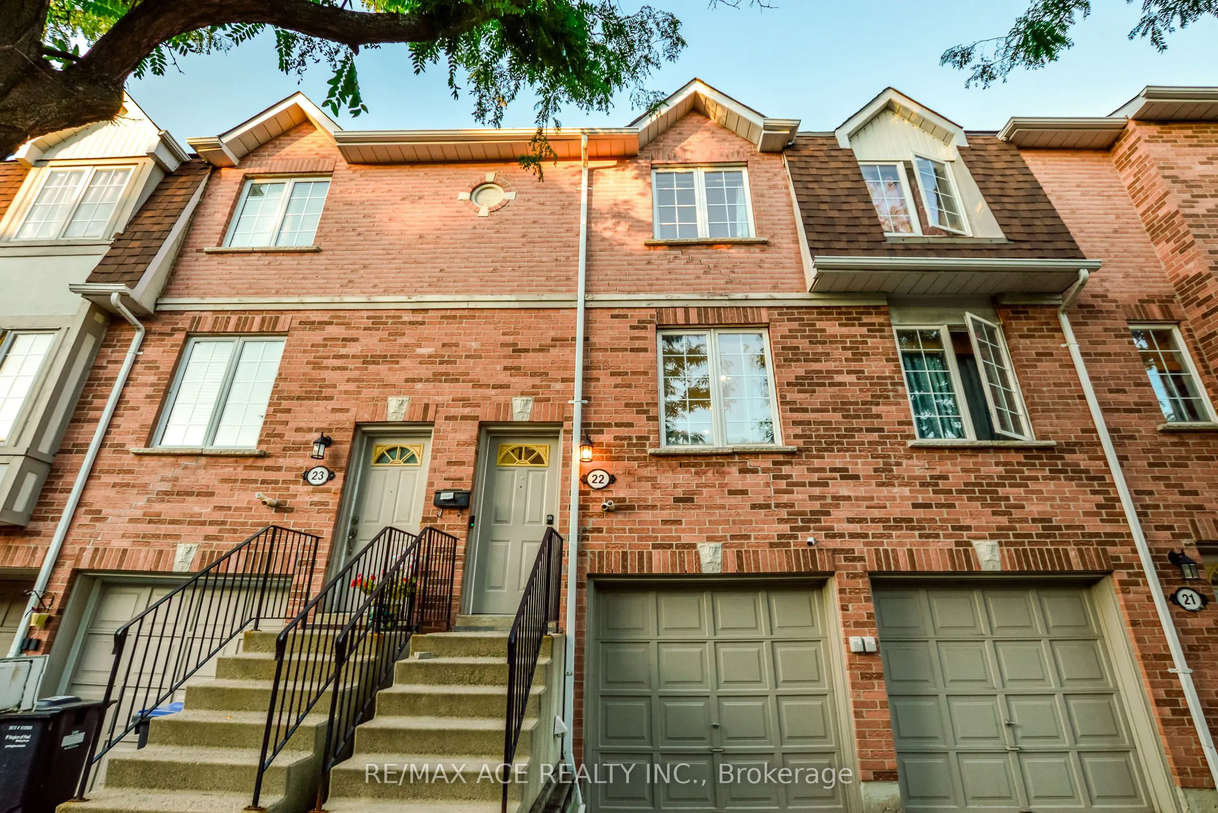 1525 South Parade Court #22