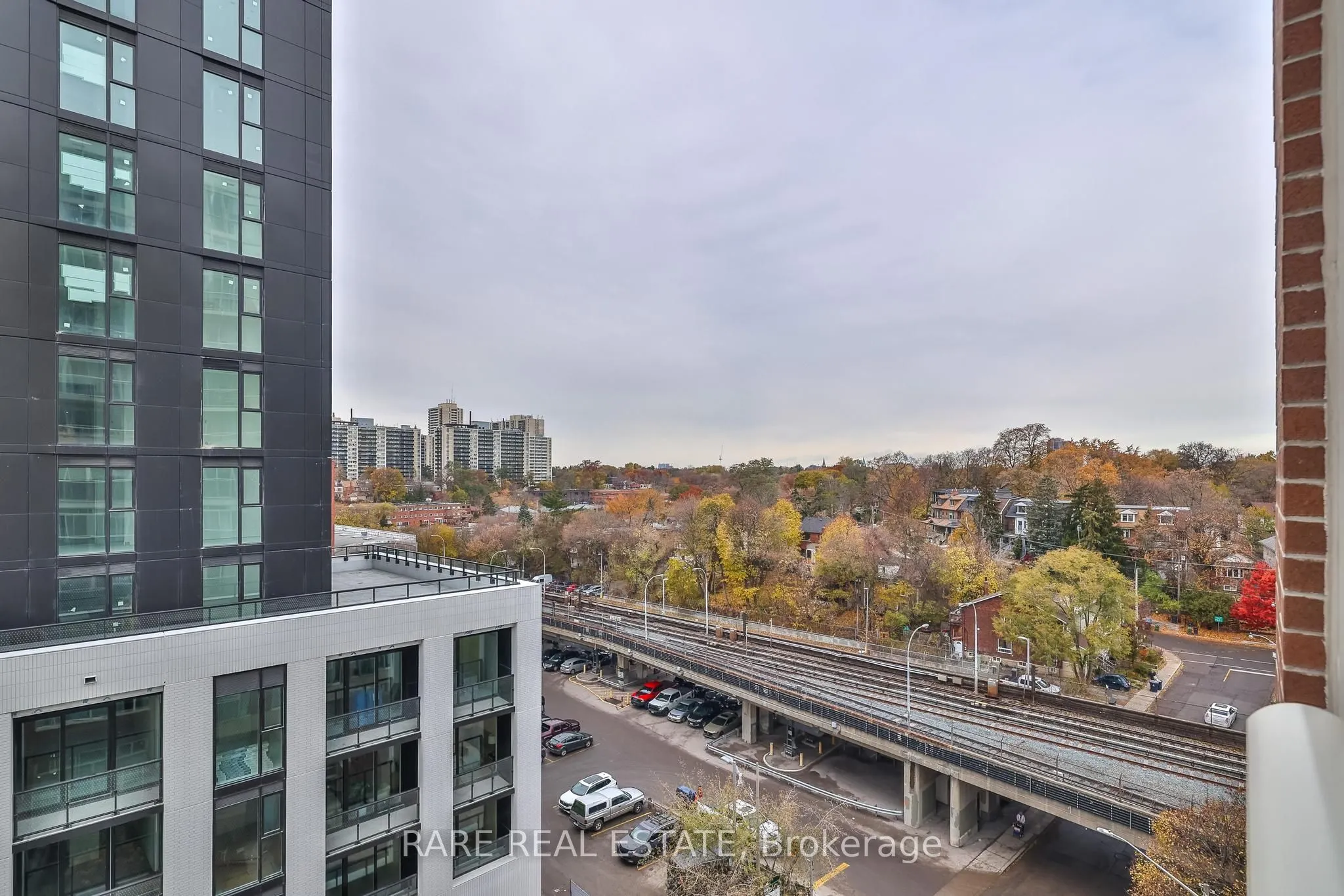 1638 Bloor Street W #607