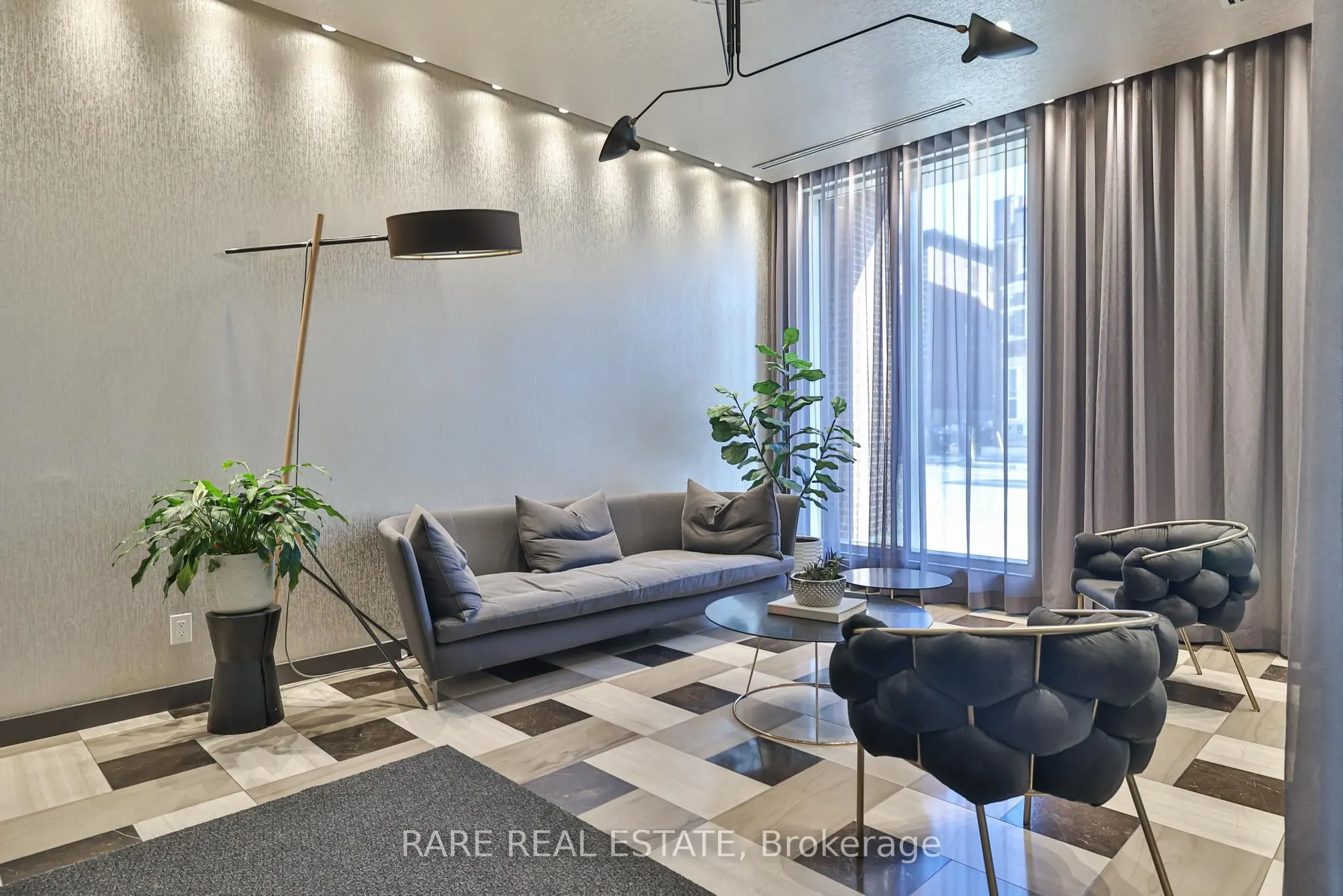 1638 Bloor Street W #607