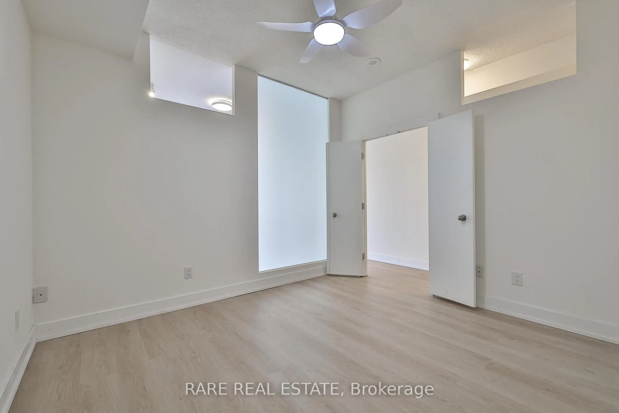 1638 Bloor Street W #607