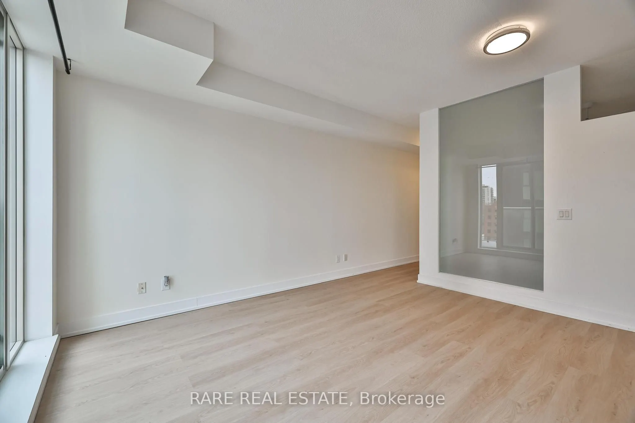 1638 Bloor Street W #607