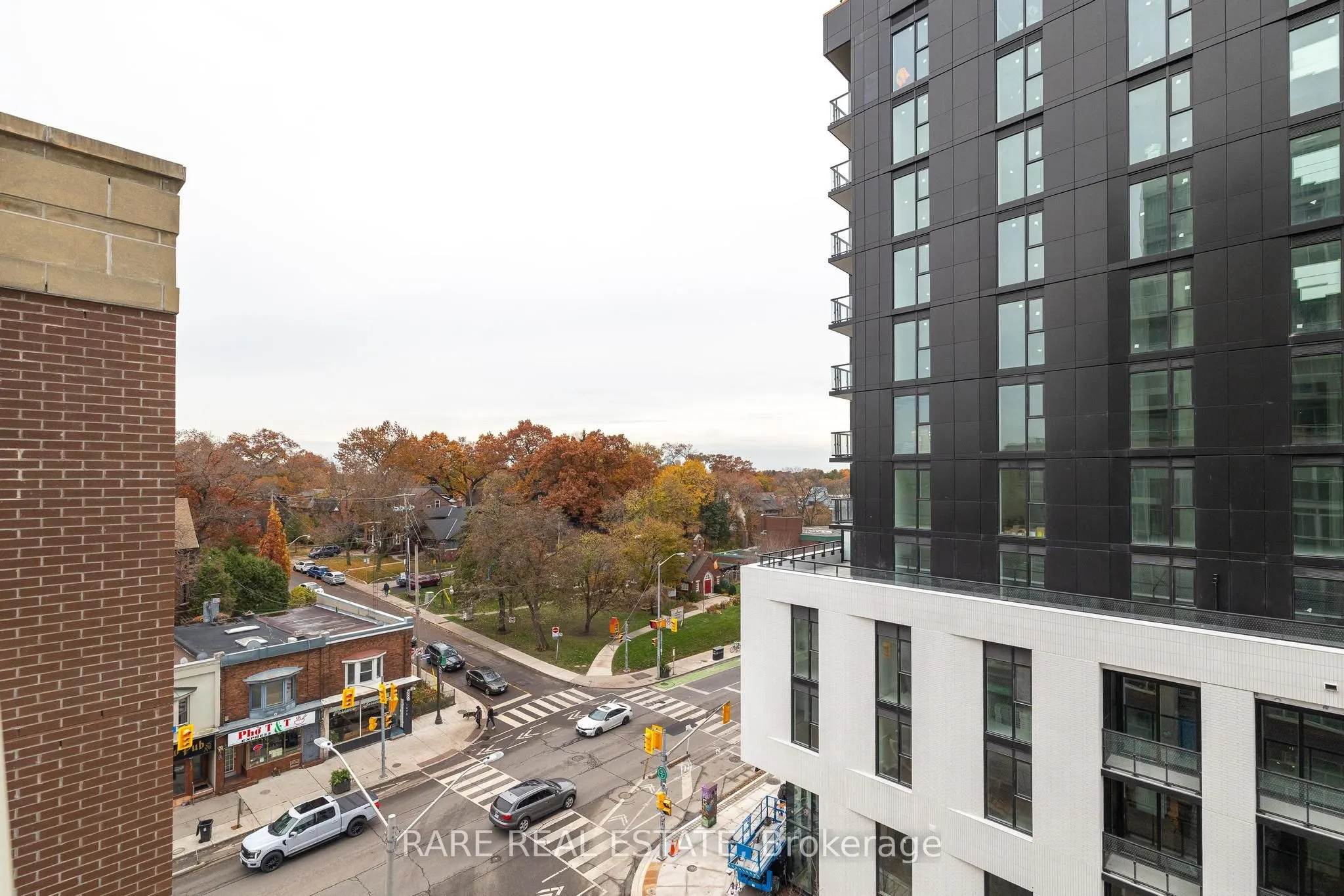 1638 Bloor Street W #607