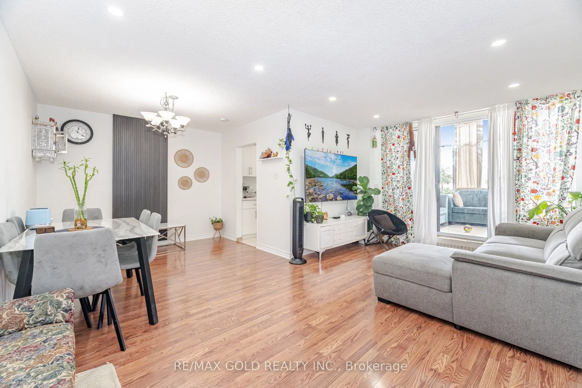 1615 Bloor Street #1203