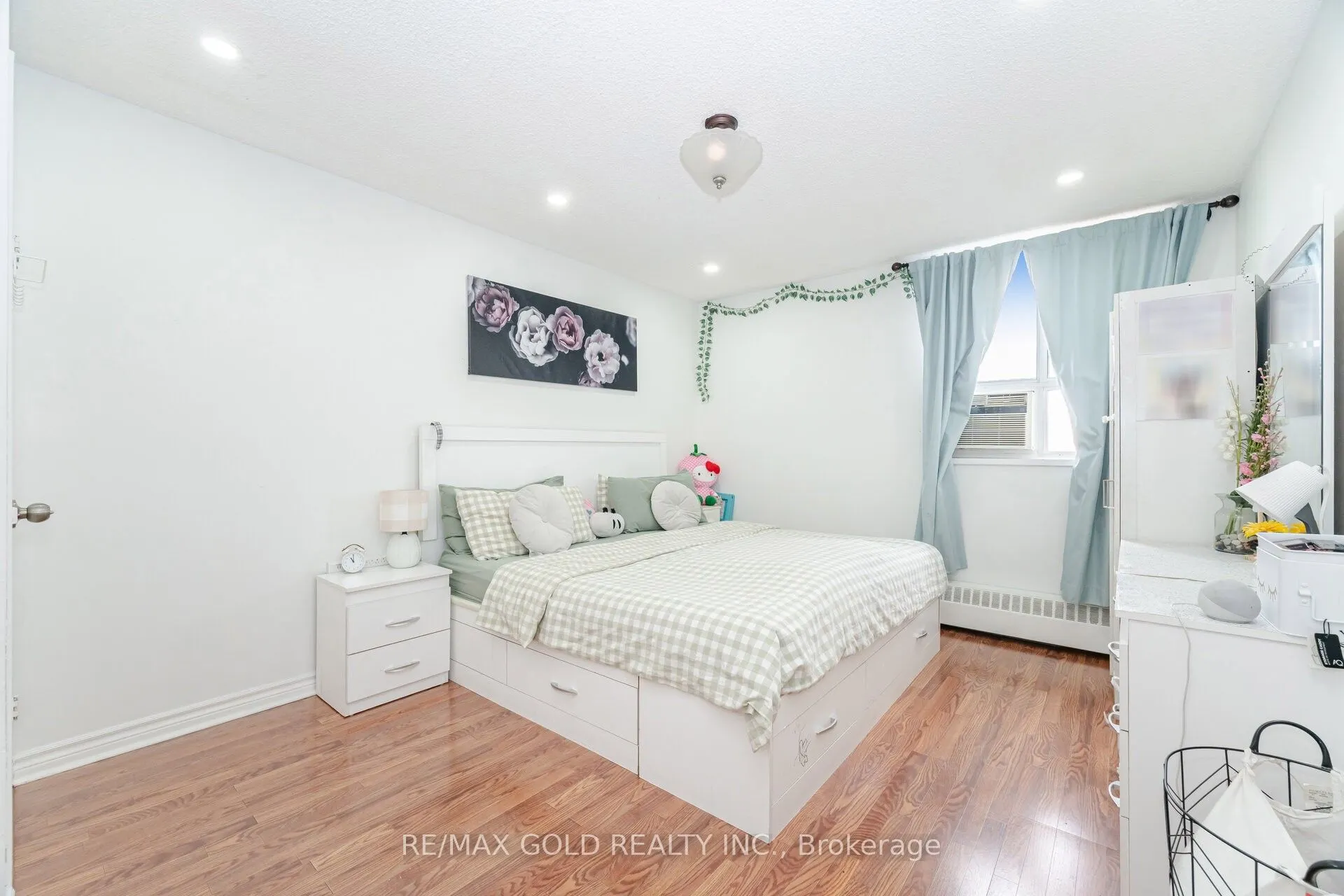 1615 Bloor Street #1203