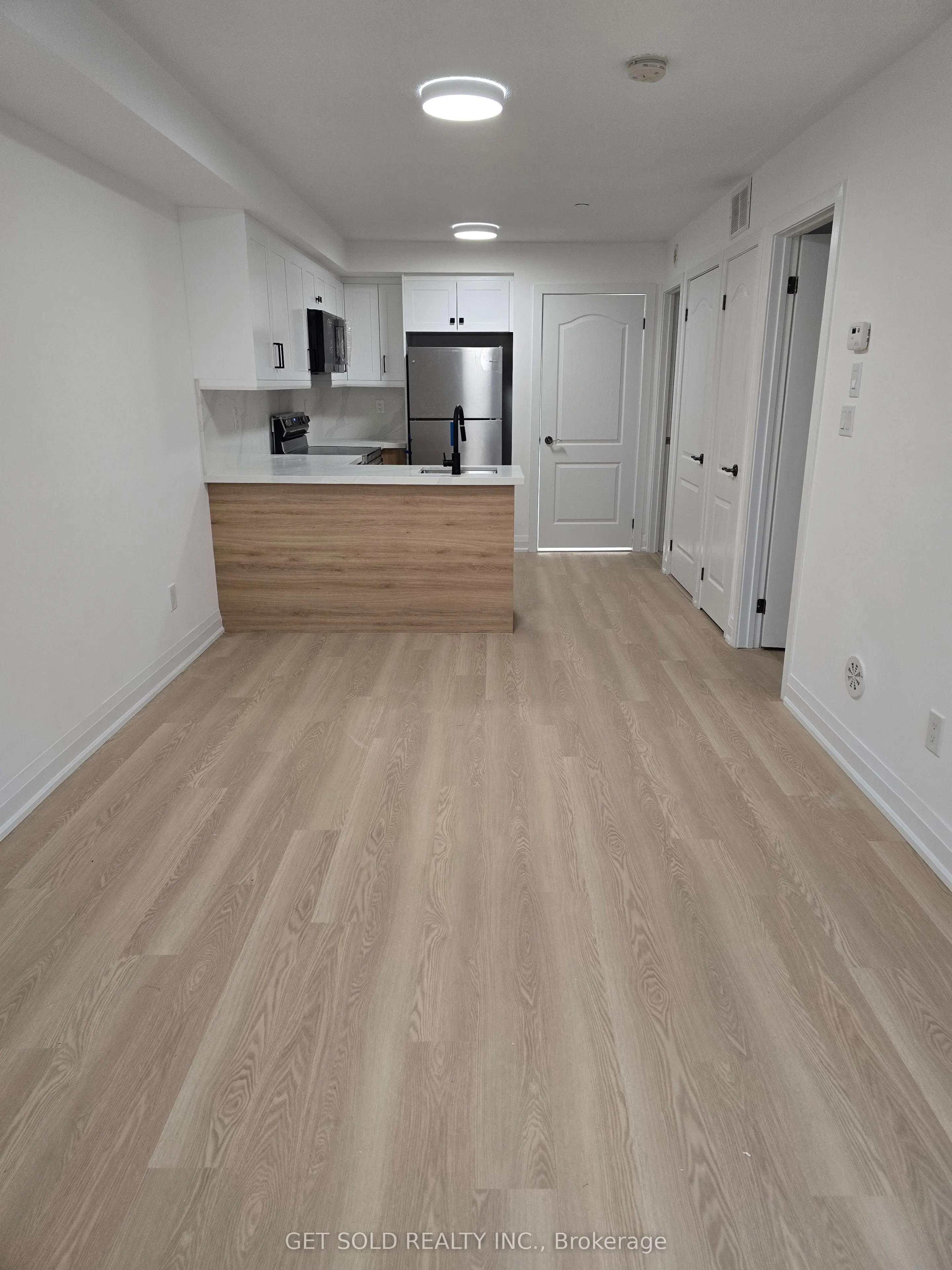 8 Drummond Street #421