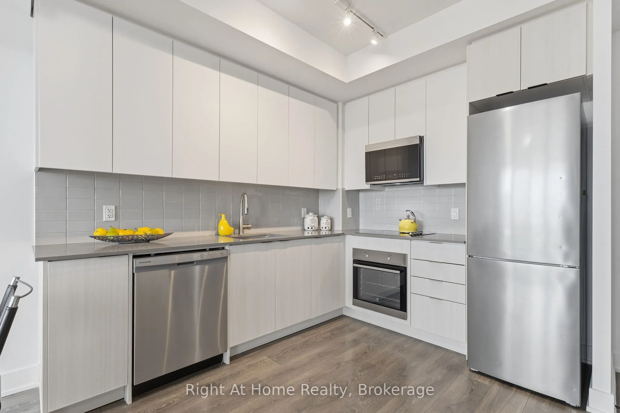 2489 Taunton Road #815