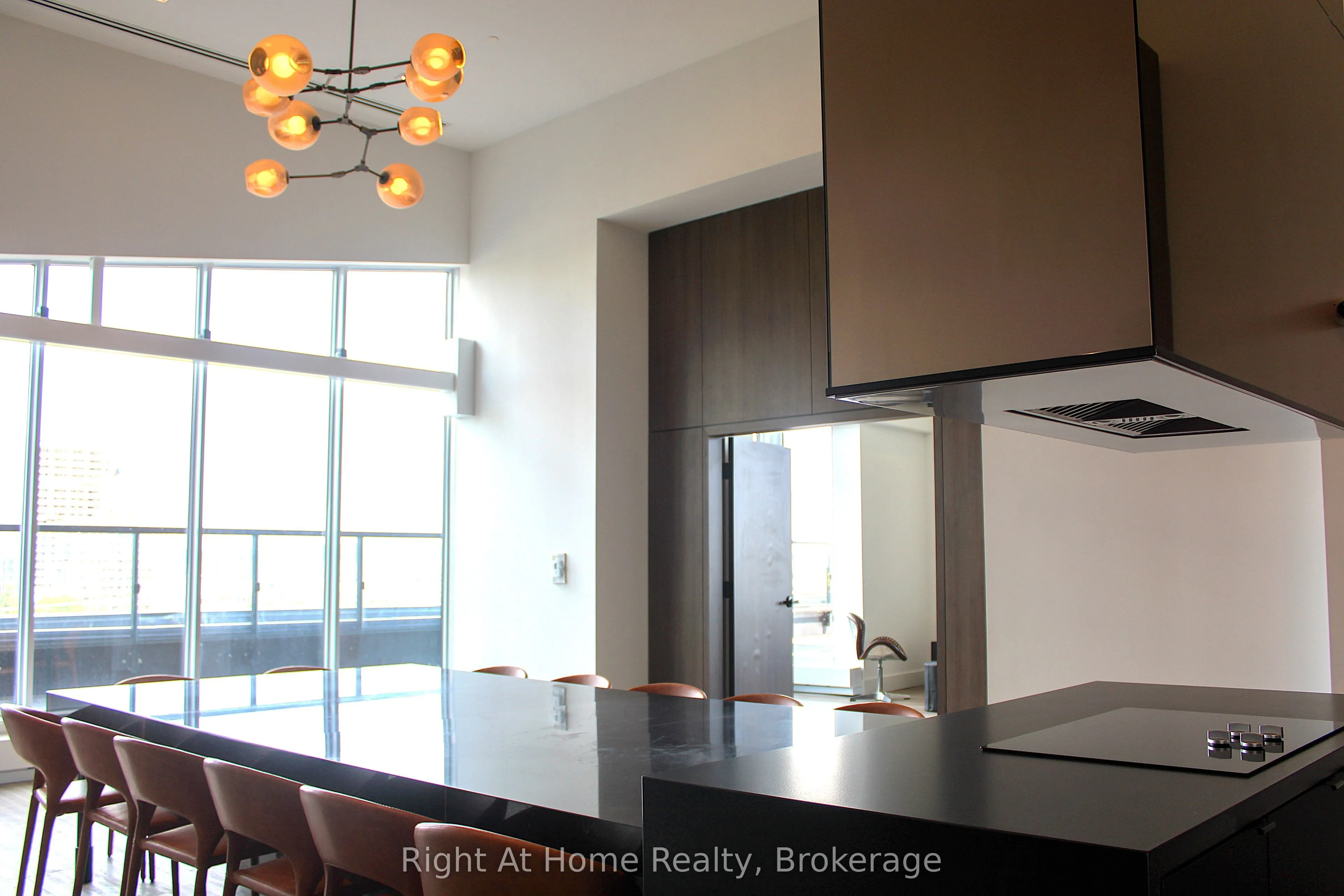 2489 Taunton Road #815