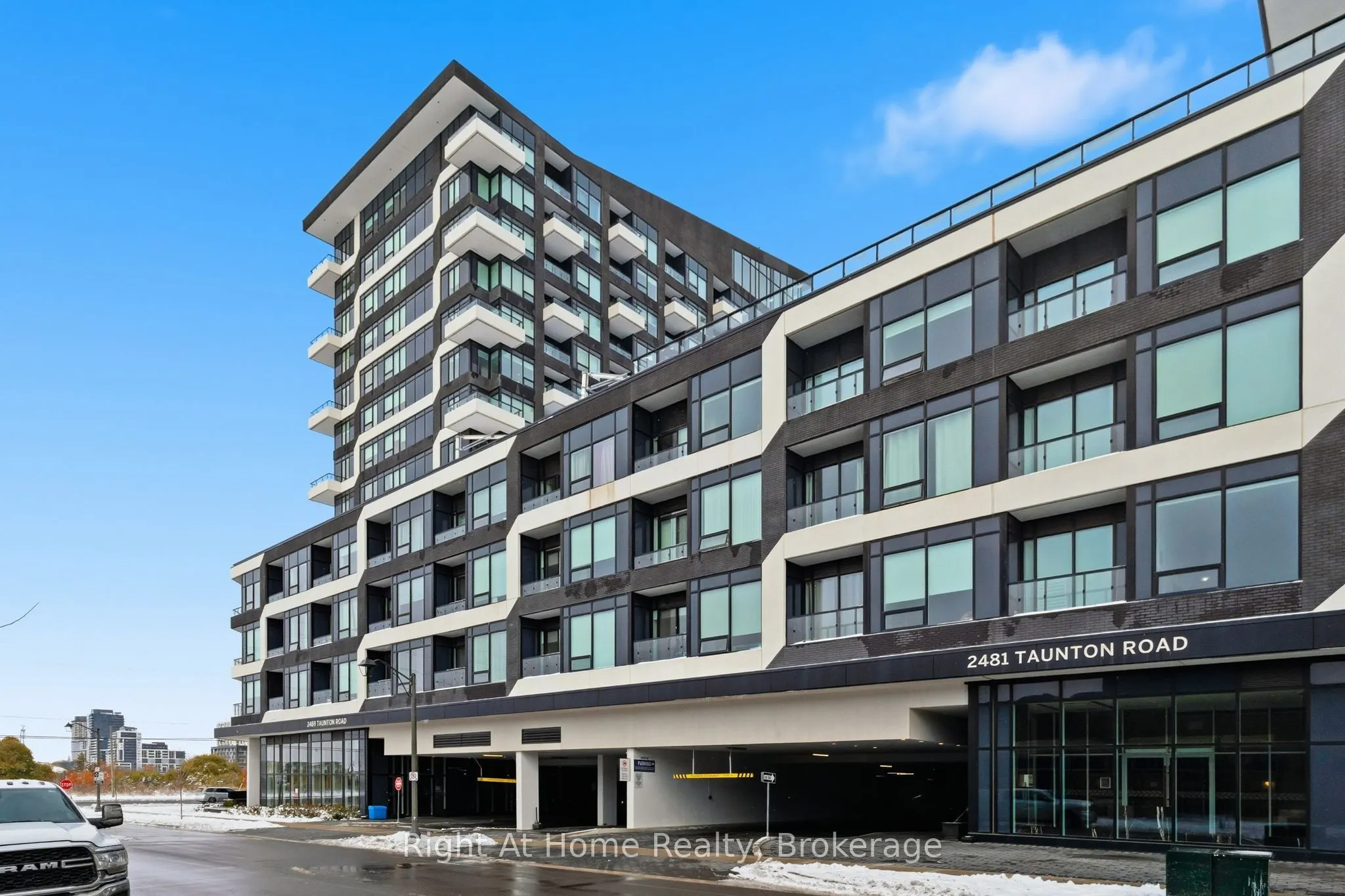 2489 Taunton Road #815