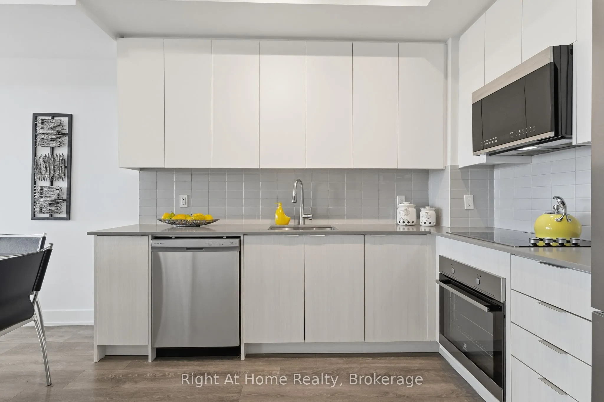 2489 Taunton Road #815