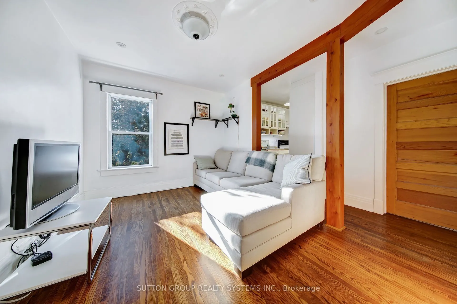 13 Evelyn Crescent