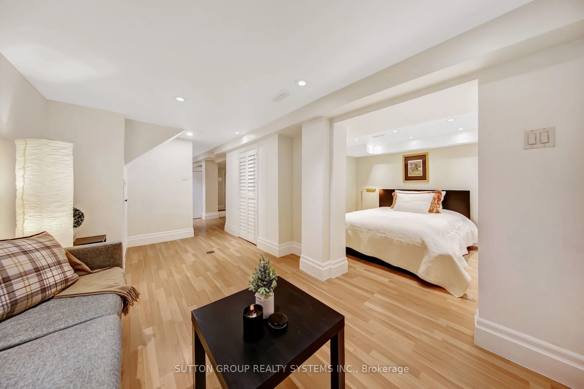 13 Evelyn Crescent