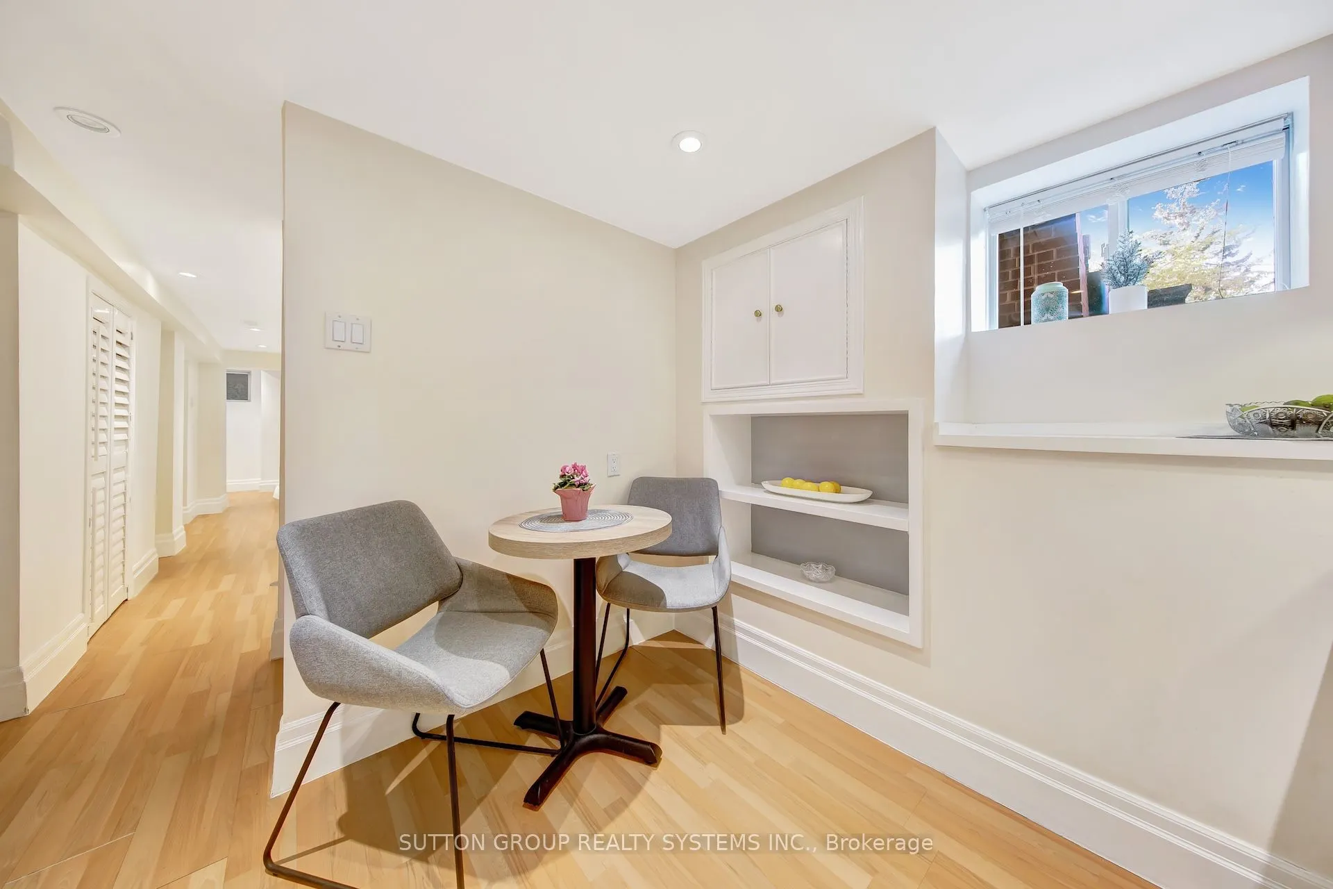 13 Evelyn Crescent