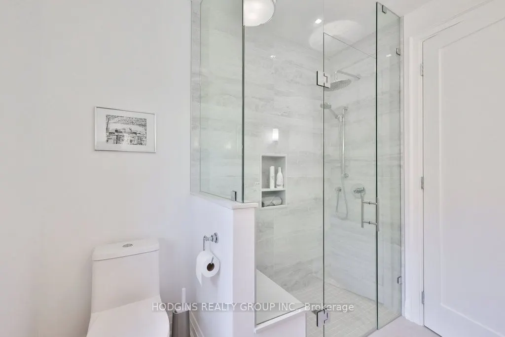 238 Mineola Road W