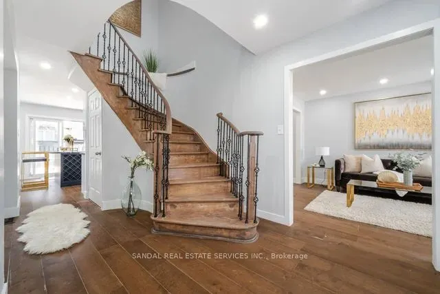 23 Fenflower Court