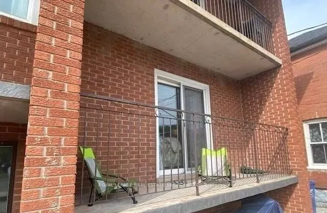 10 Main Street S #4