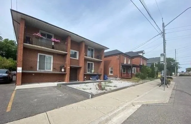 10 Main Street S #4