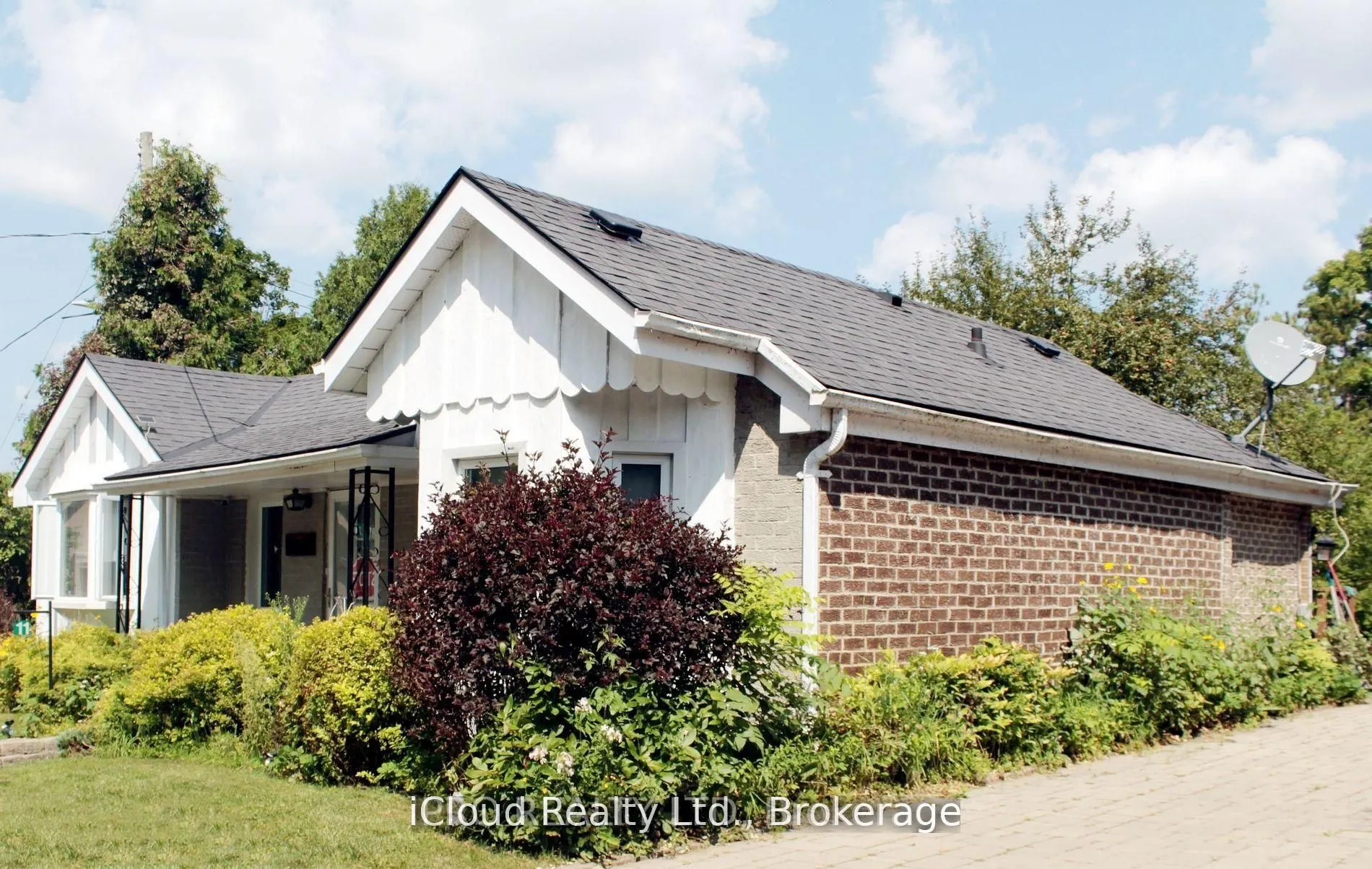 11 Maple Lane