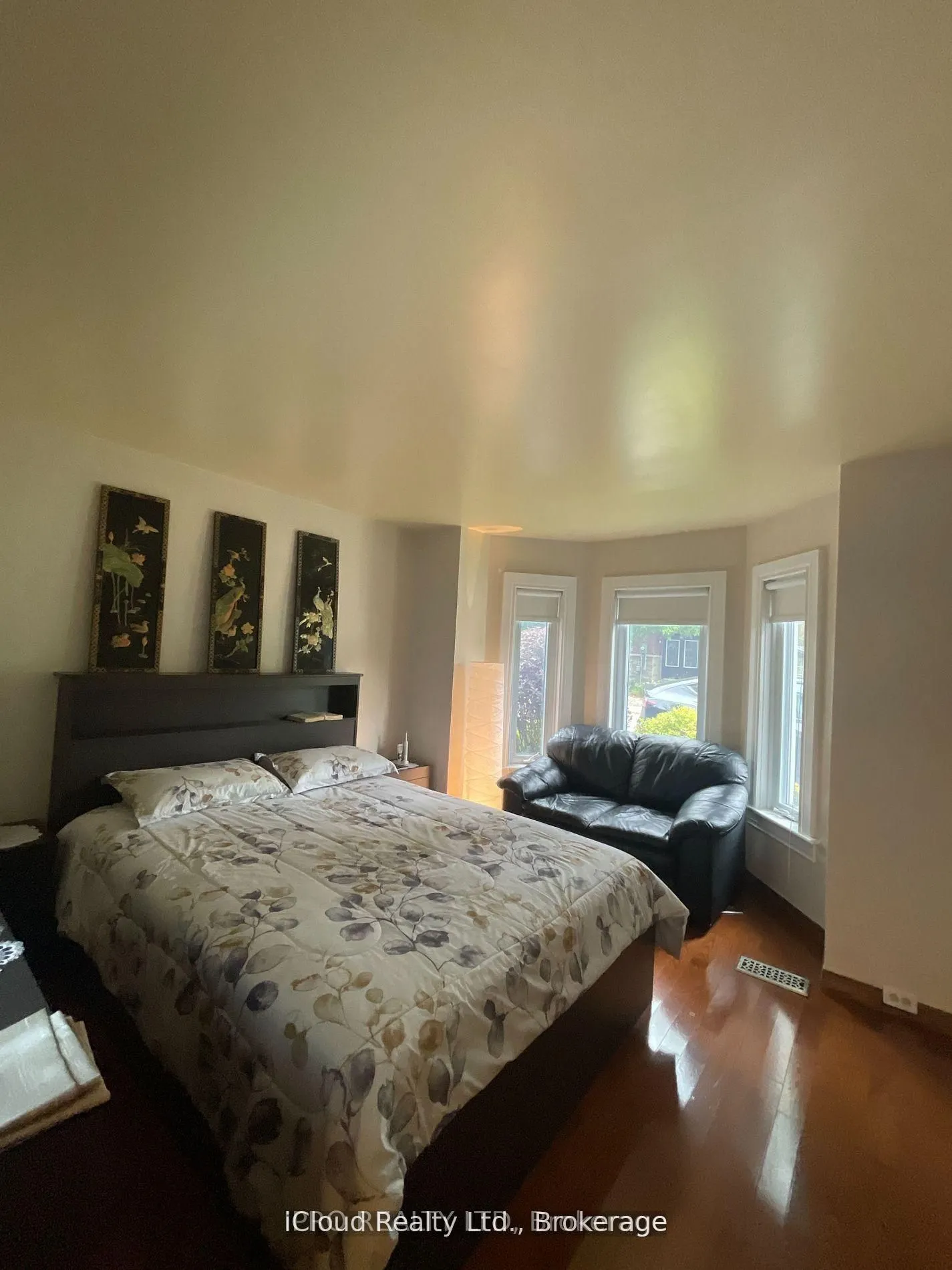 11 Maple Lane