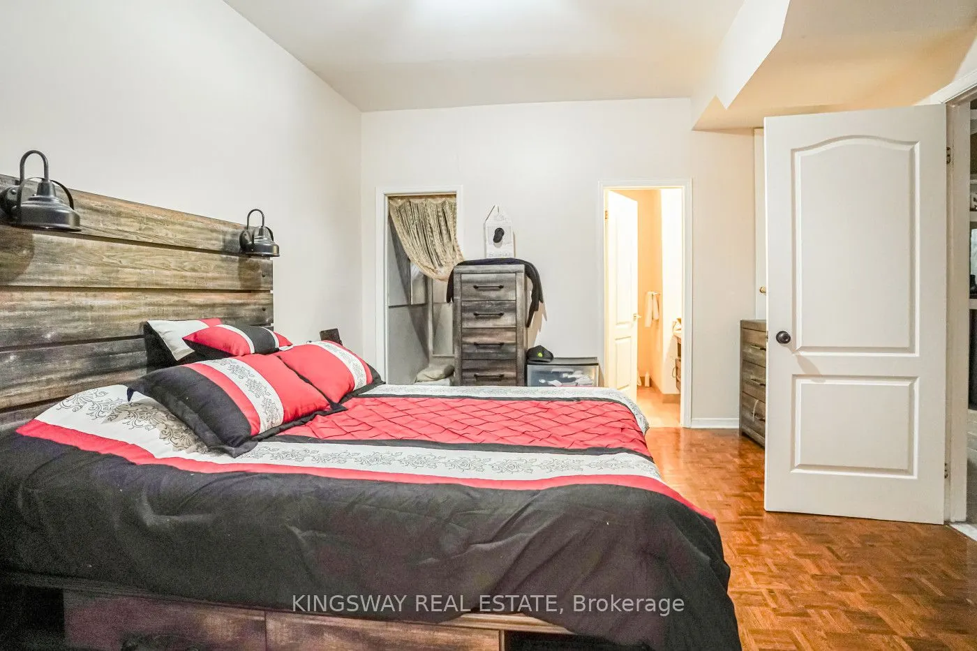 5969 Rayshaw Crescent