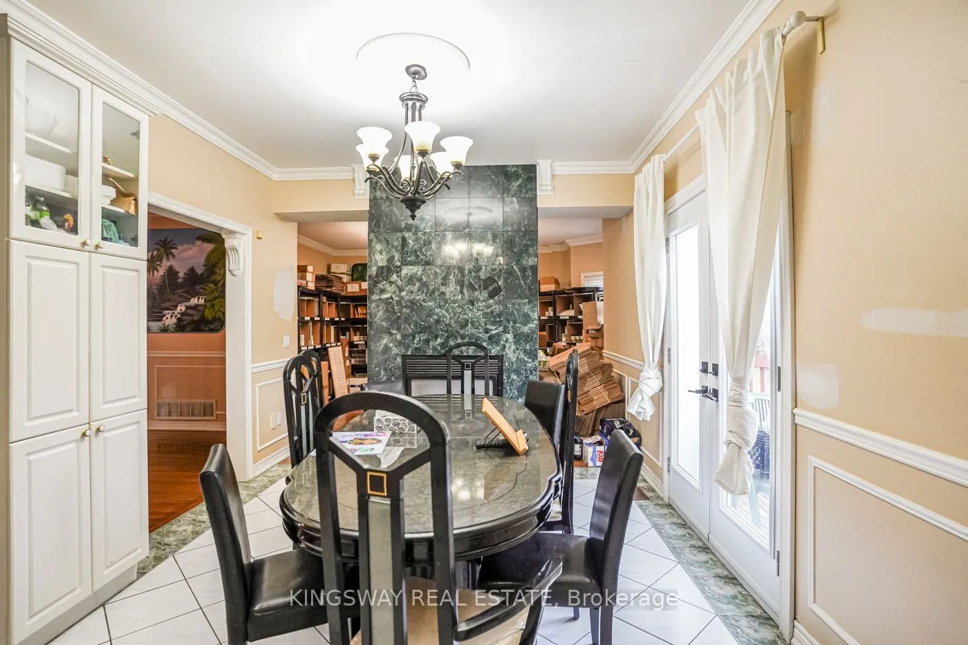 5969 Rayshaw Crescent