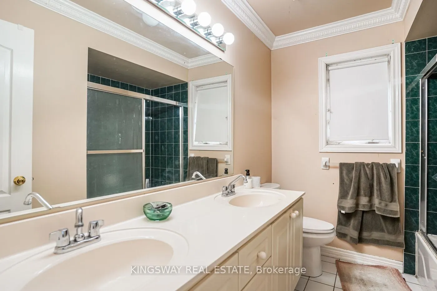 5969 Rayshaw Crescent