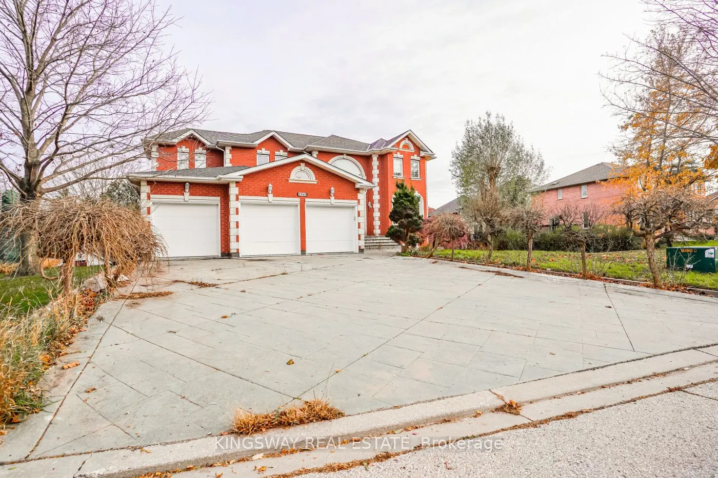 5969 Rayshaw Crescent