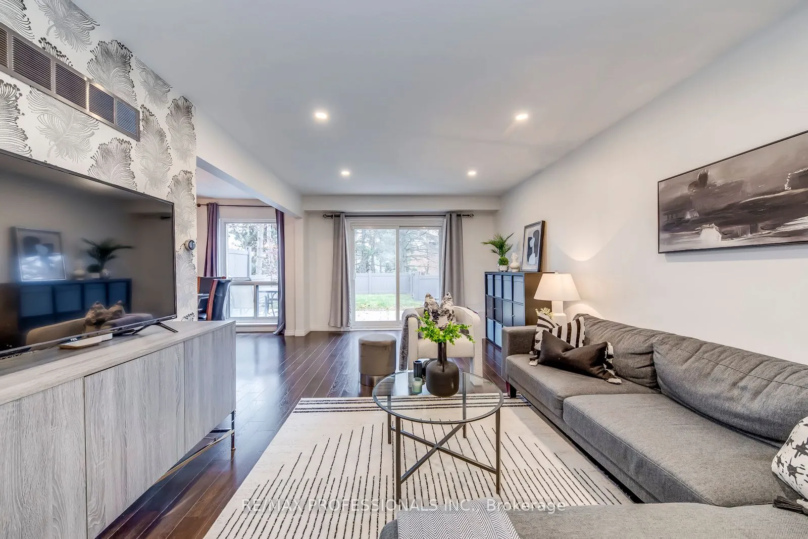 4345 Bloor Street W #51