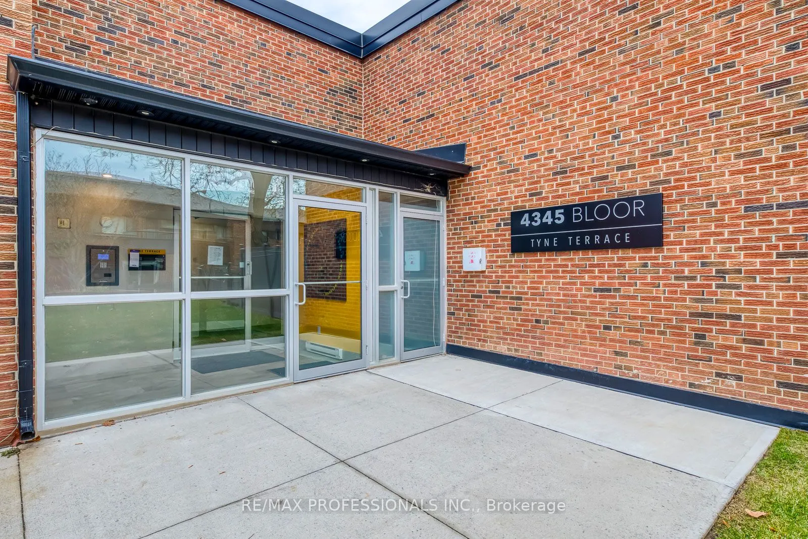 4345 Bloor Street W #51