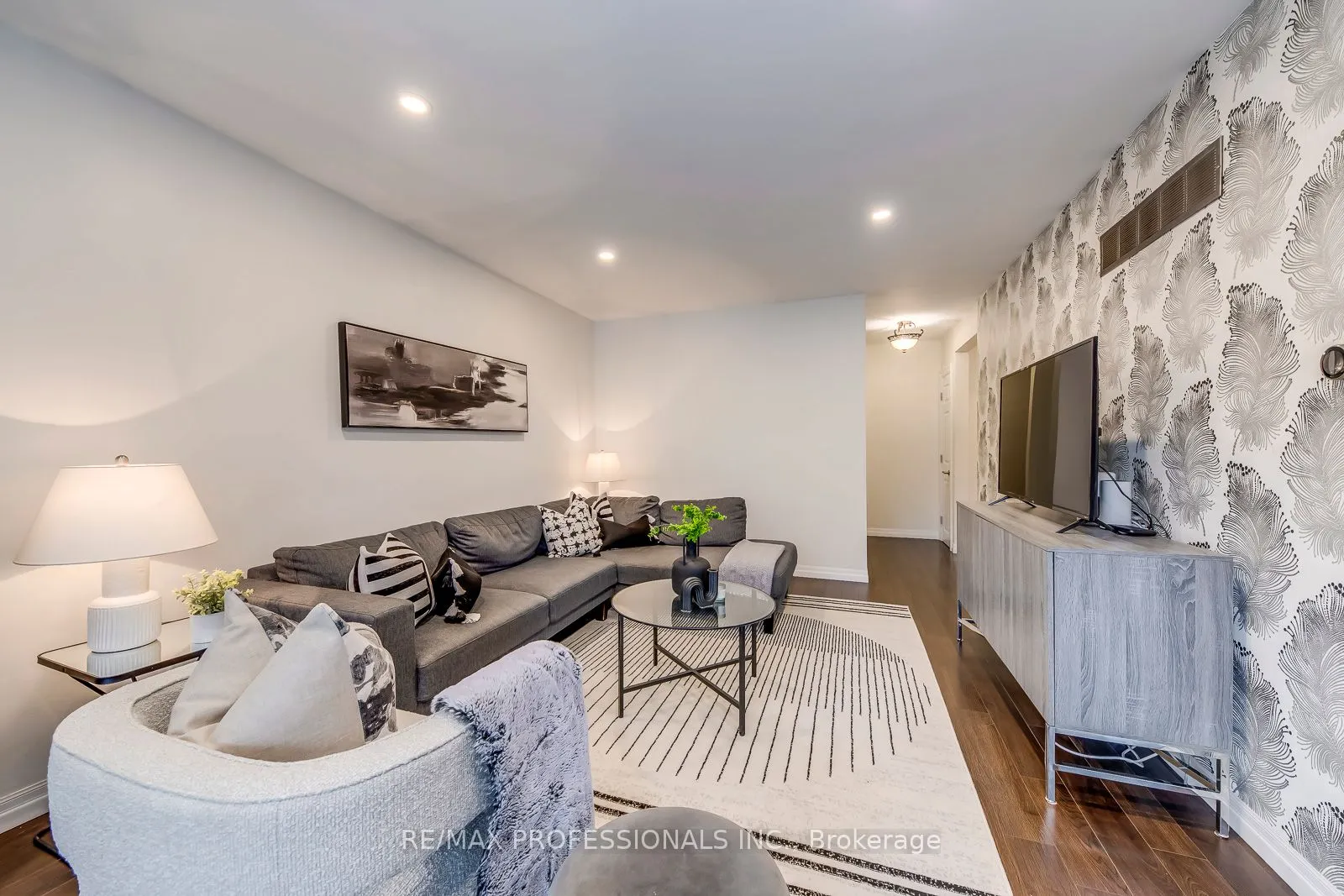 4345 Bloor Street W #51