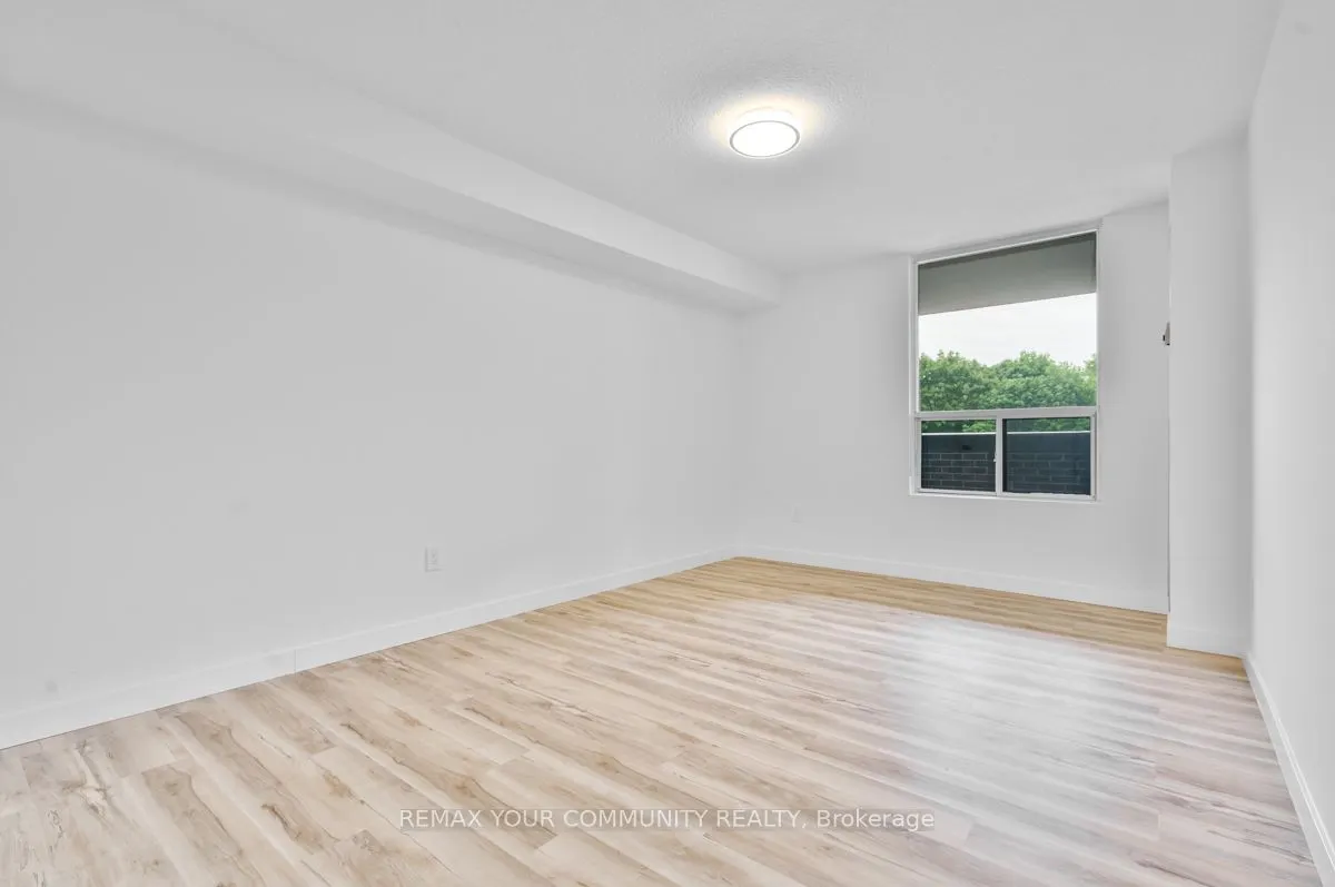 1535 Lakeshore Road E #205