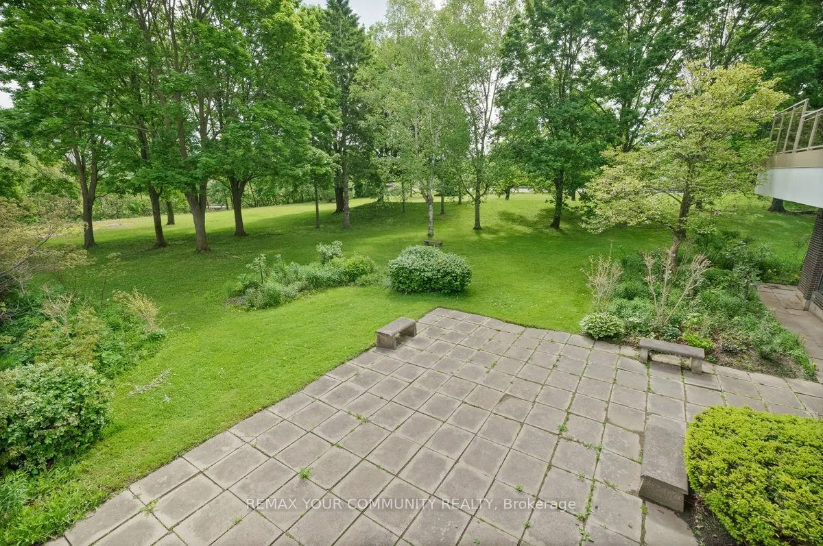1535 Lakeshore Road E #205